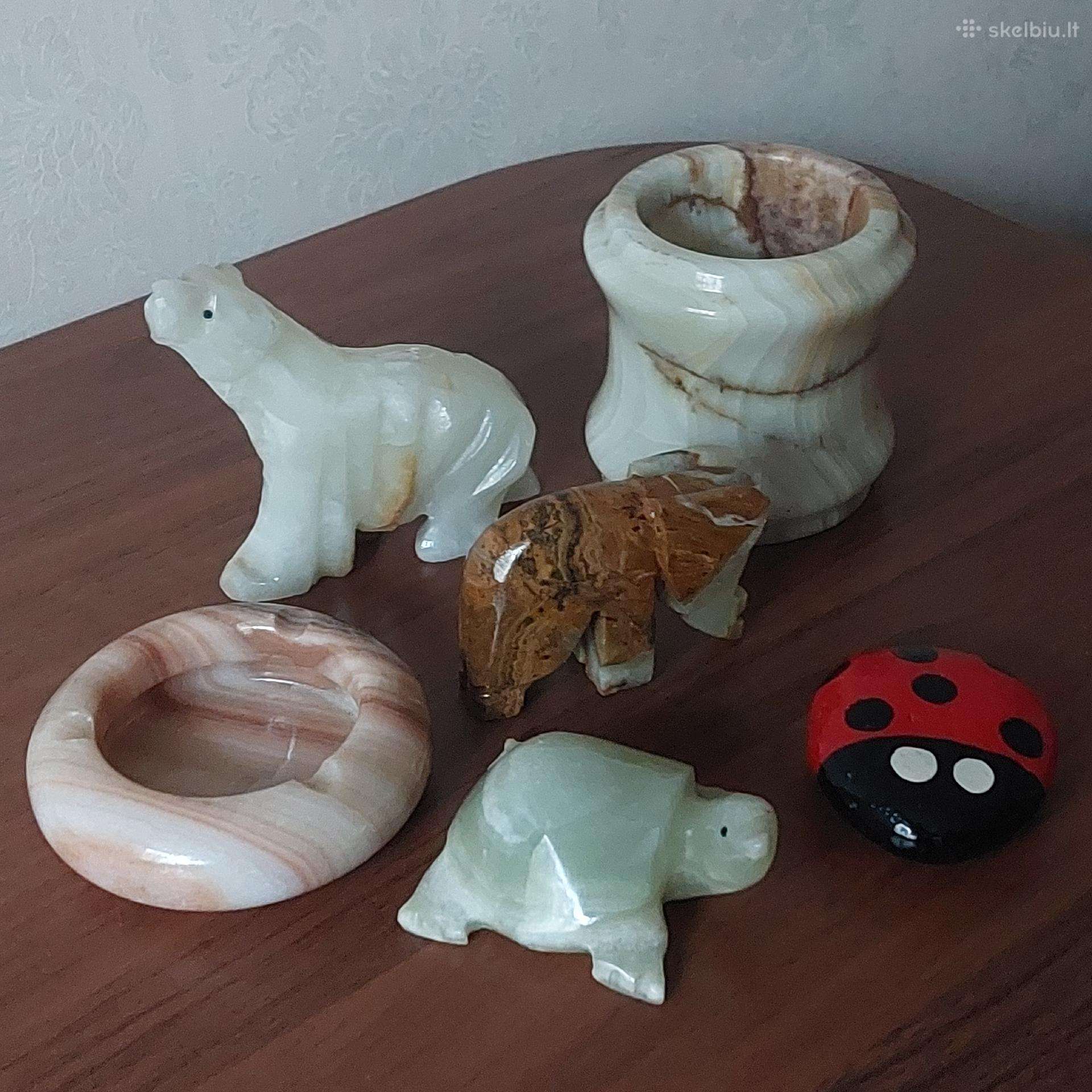 Gaminiai iš akmens .Akmuo .Dirbiniai iš akmens .