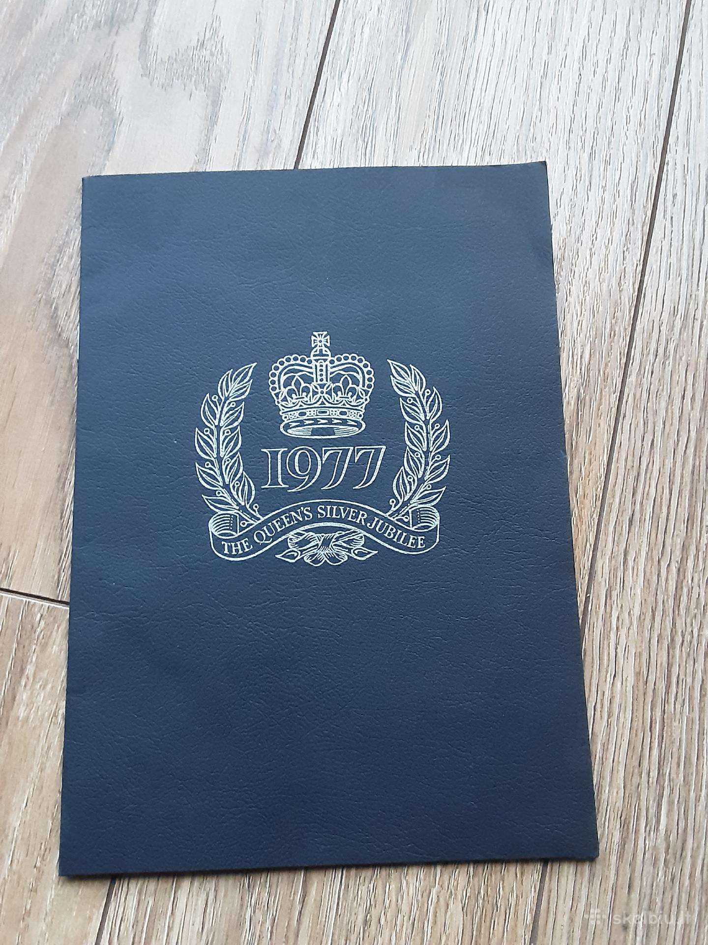 Karaliskosios seimos pasto ženklų kolekcija