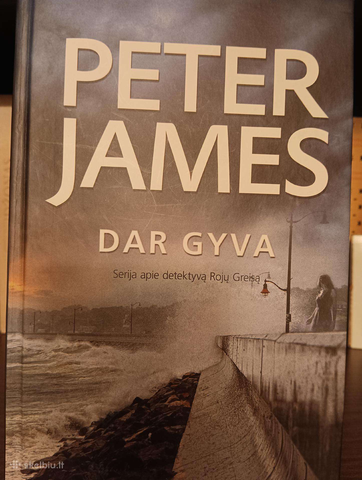 Parduodu Peter James knygas po vieną arba visas