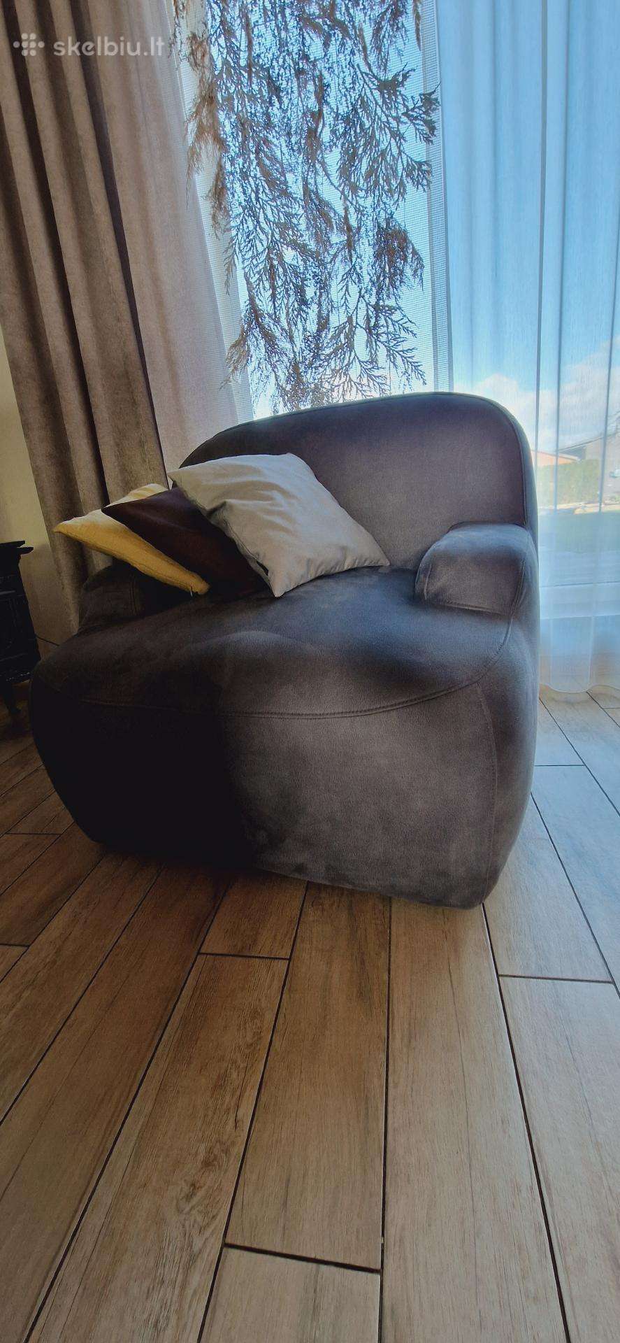 Naujas vienetinis fotelis
