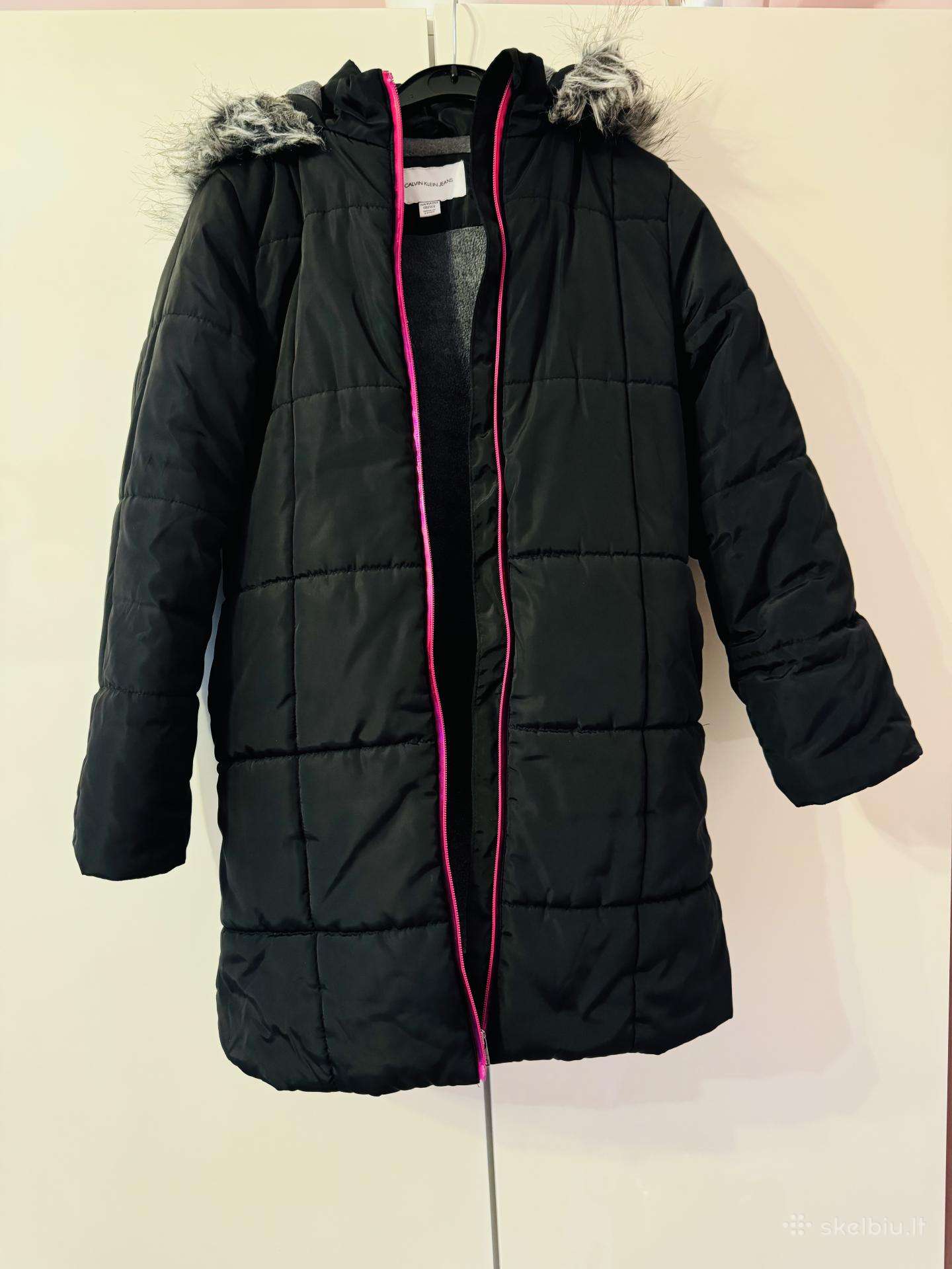 Parduodama striukė Calvin Klein