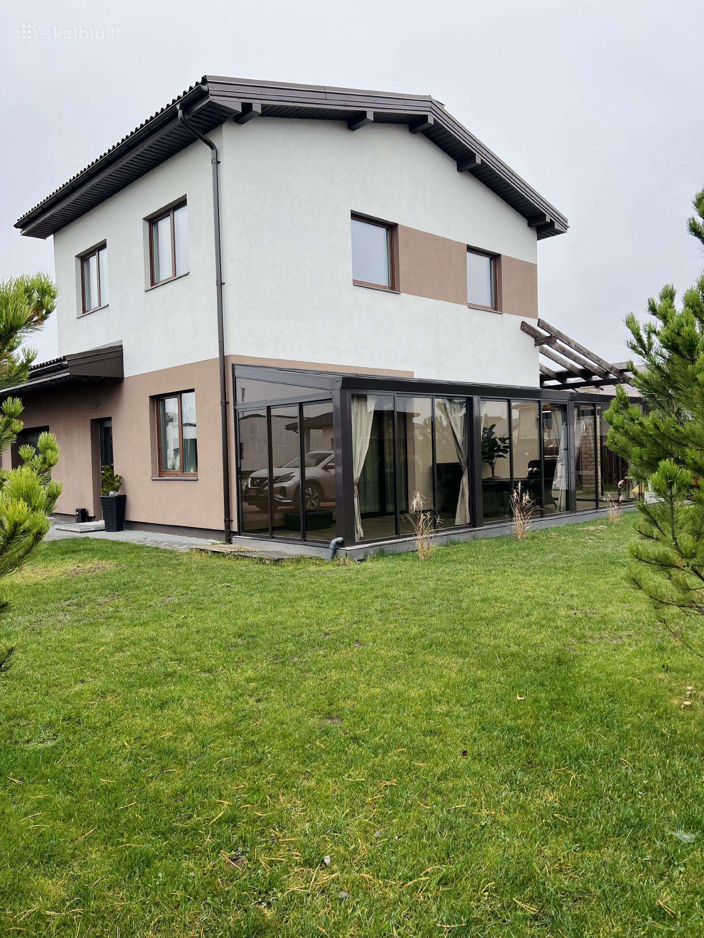 Namas ypač ramioje vietoje Šiaulių mieste