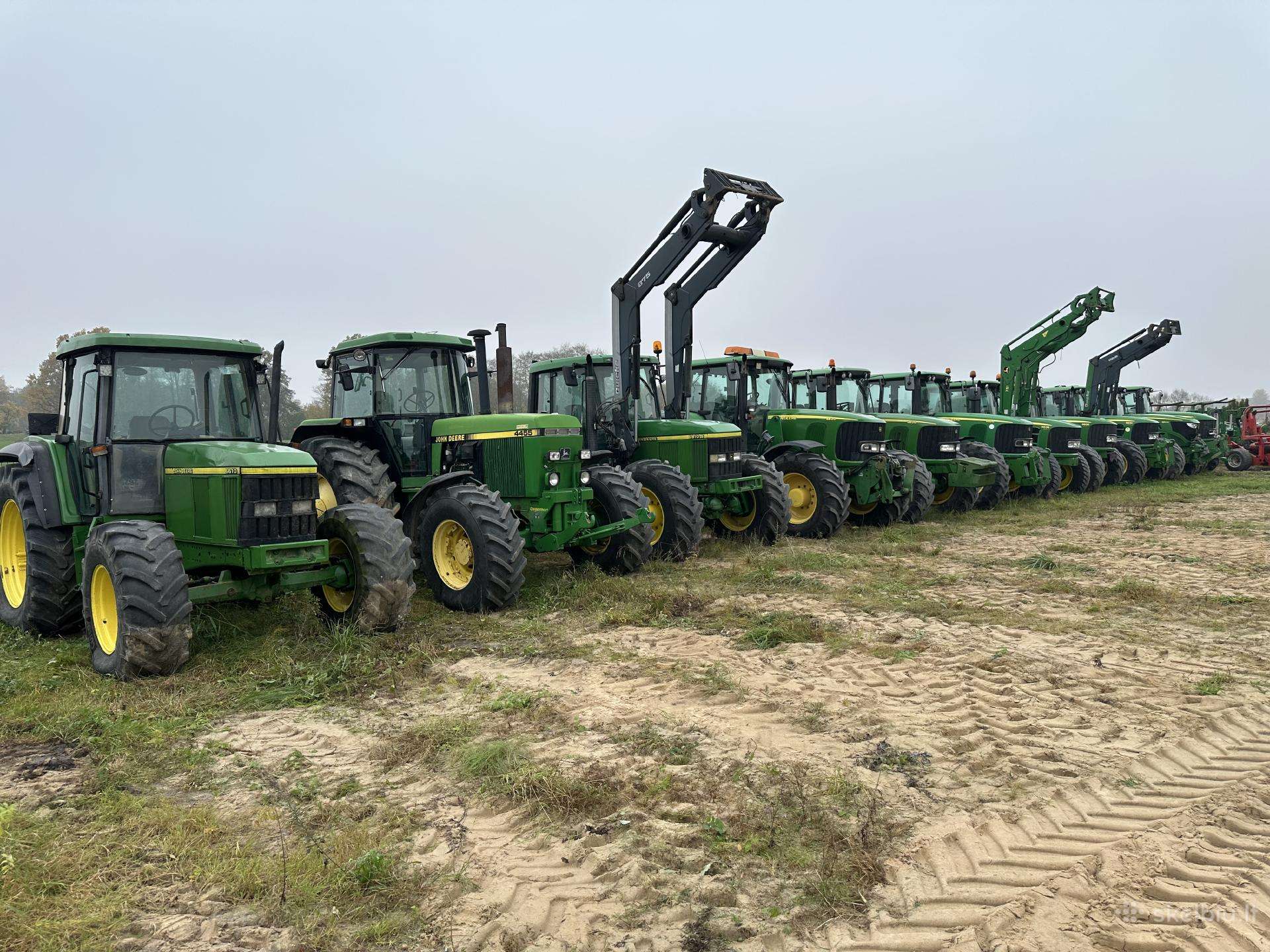 John Deere 4455, tractors