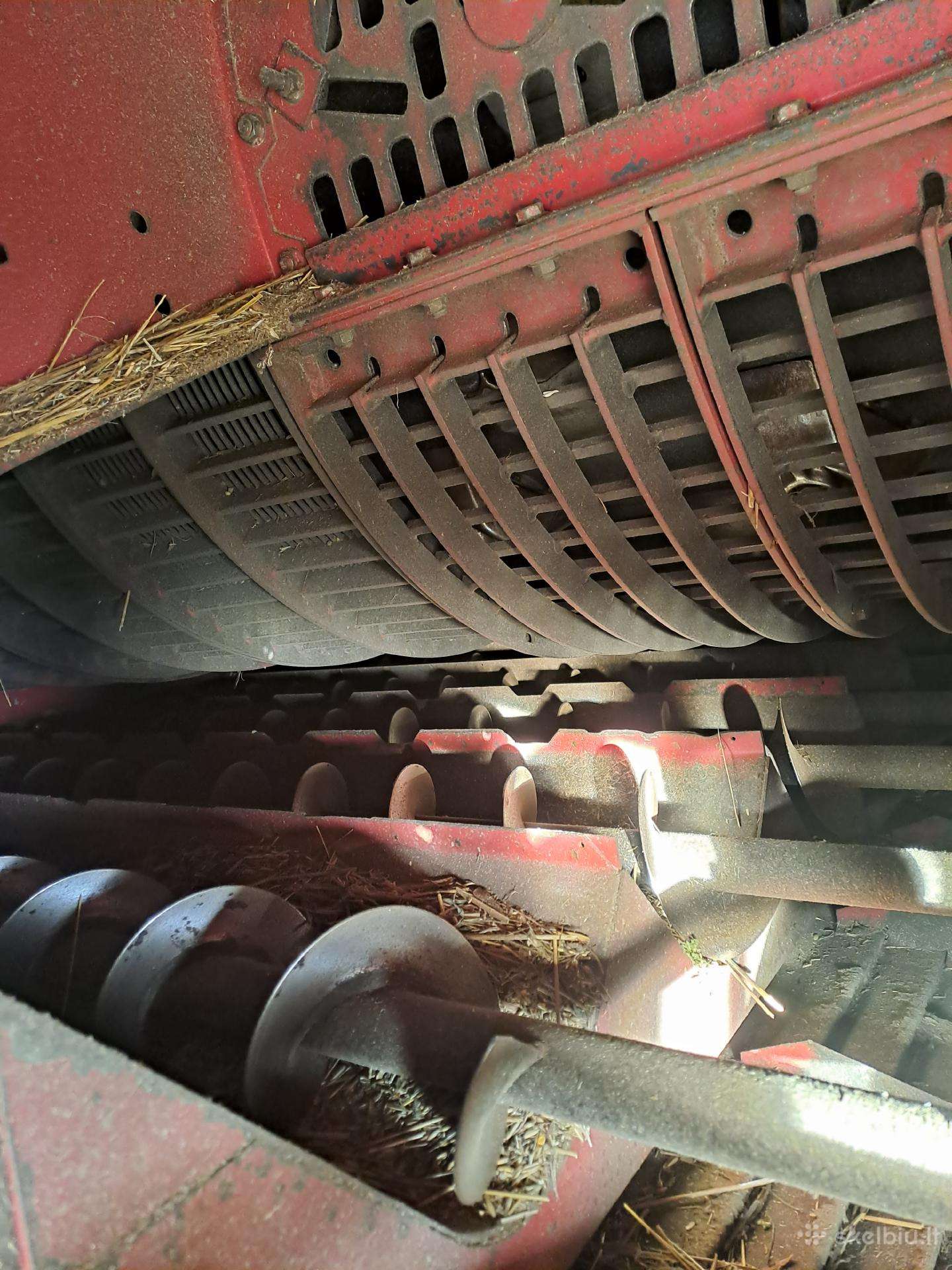 Case-IH 2388, kombainai