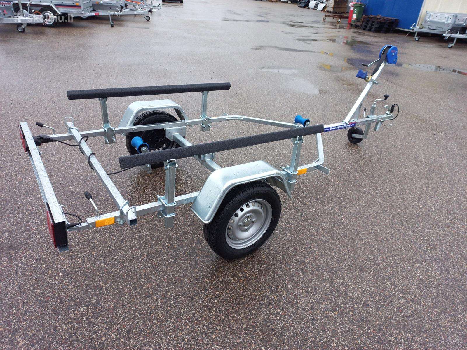 Niewiadow, vandens transporto