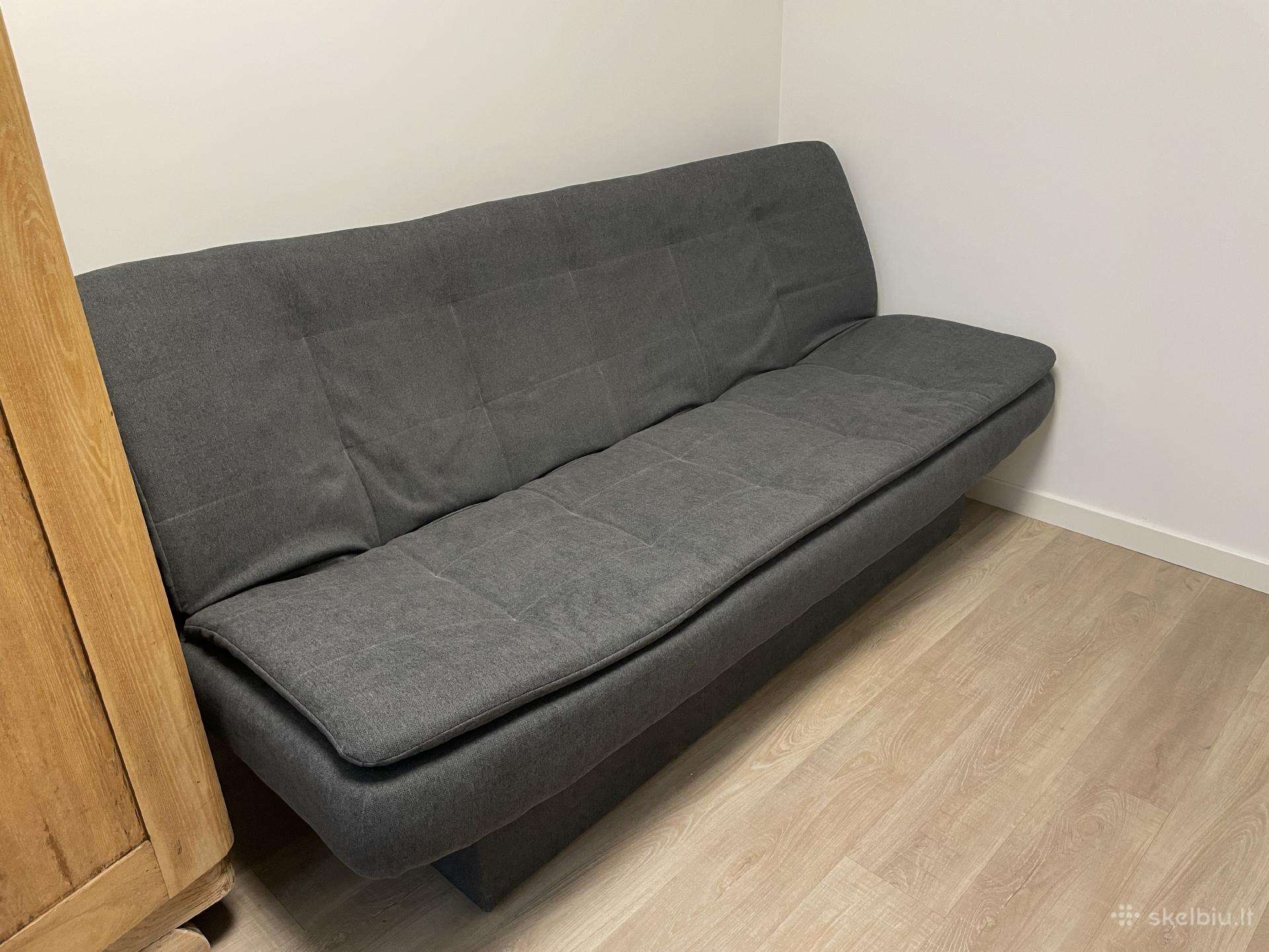 Sofa lova su deze.