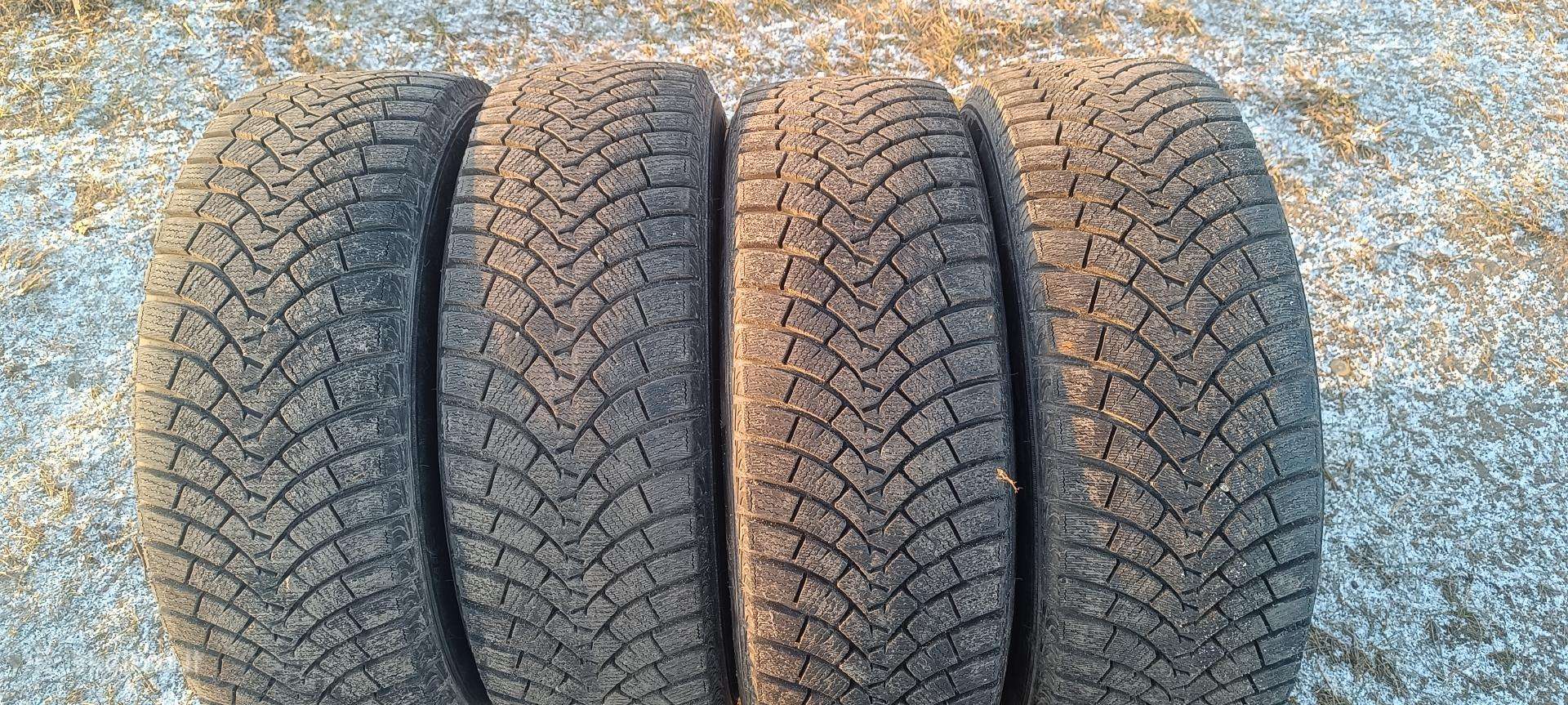 Falken winterpeak f snow1