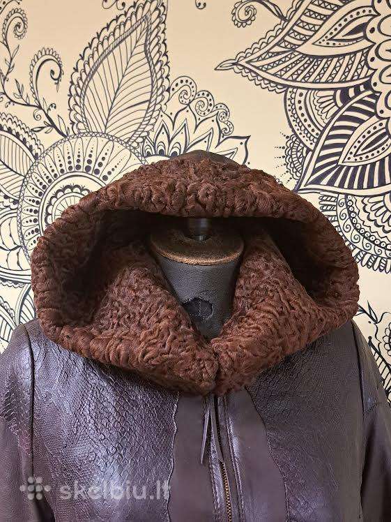 Odinis paltas iš itališkos minkštos odos. L -XL.