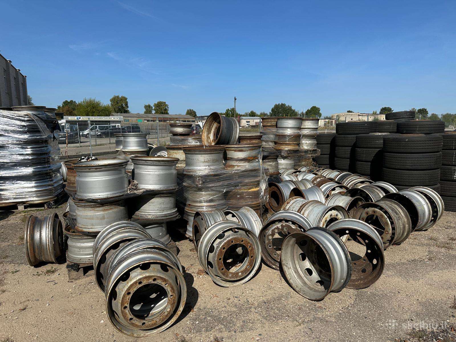 Continental, всесезонные 315/80 R22