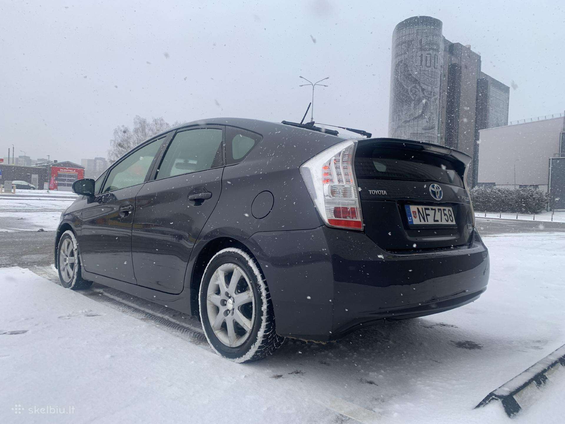 Toyota Prius, Минивэн
