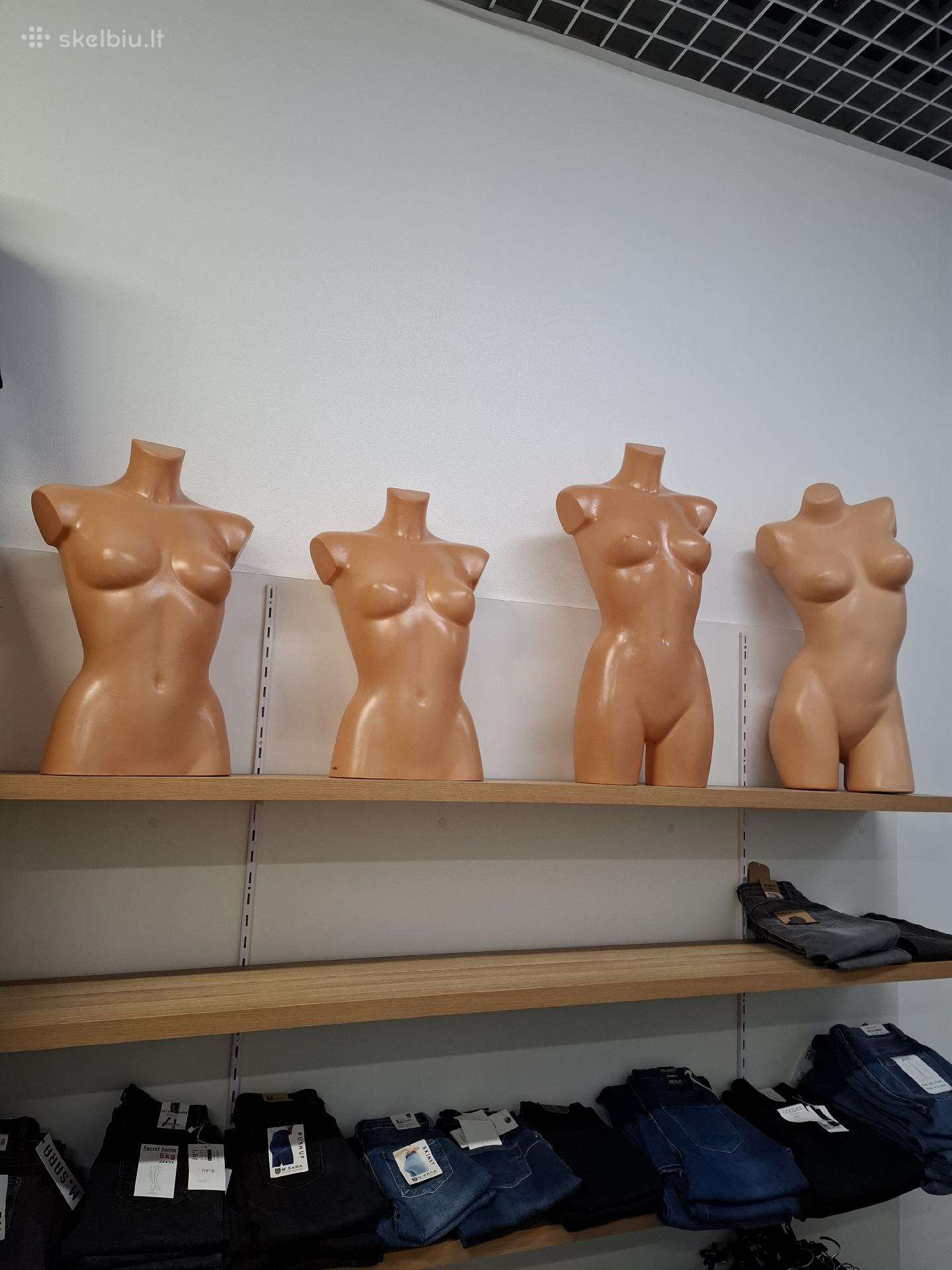 Moteriški manikenai