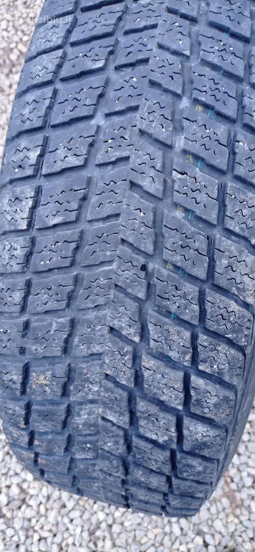 -Kita-, winter 215/70 R16