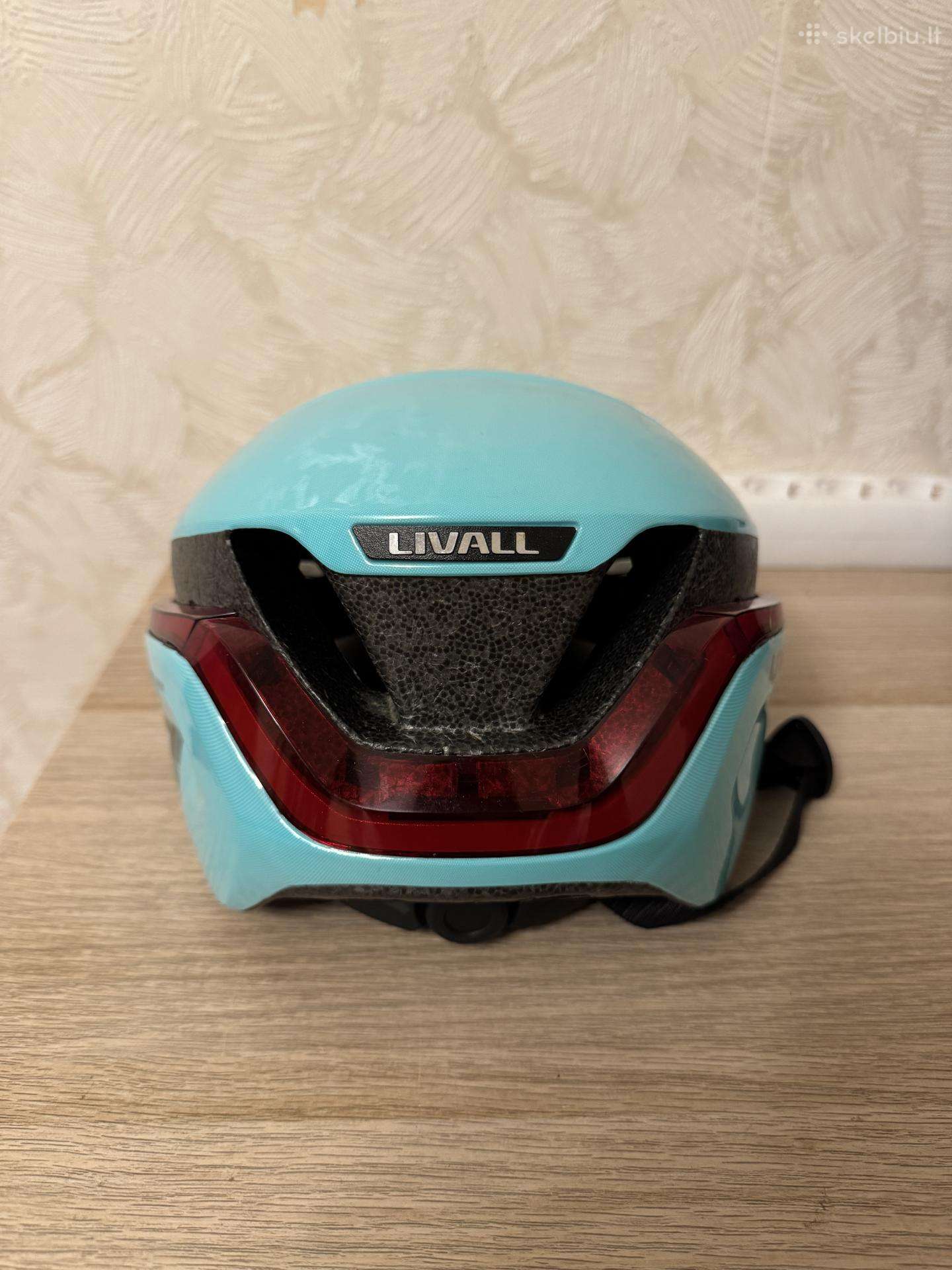 Šalmas Livall Evo21
