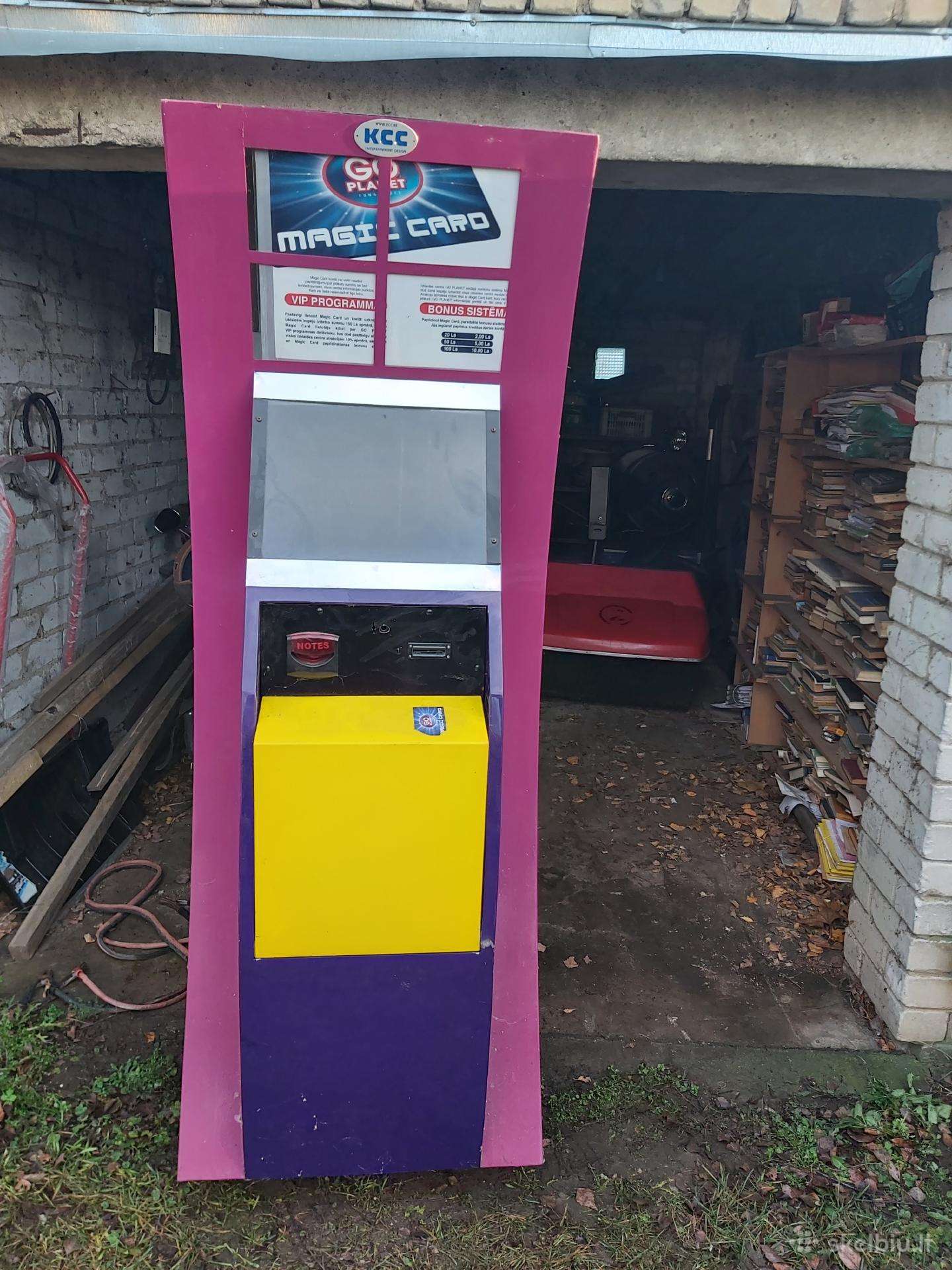 Parduodama metalinė lošimo automatų dėžė su elektr