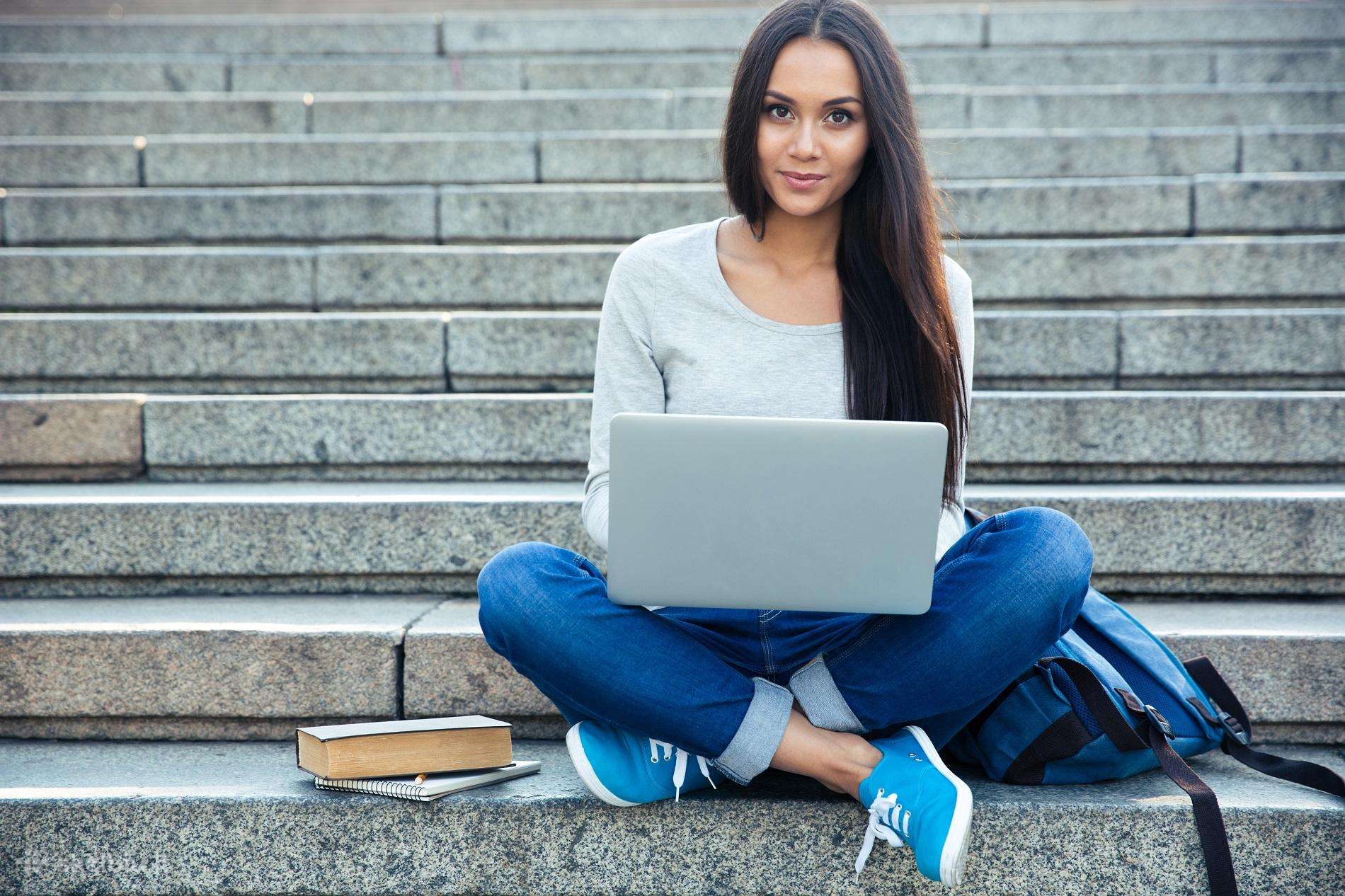 Siūlau puikų darbą nuotoliniu būdu Studentui
