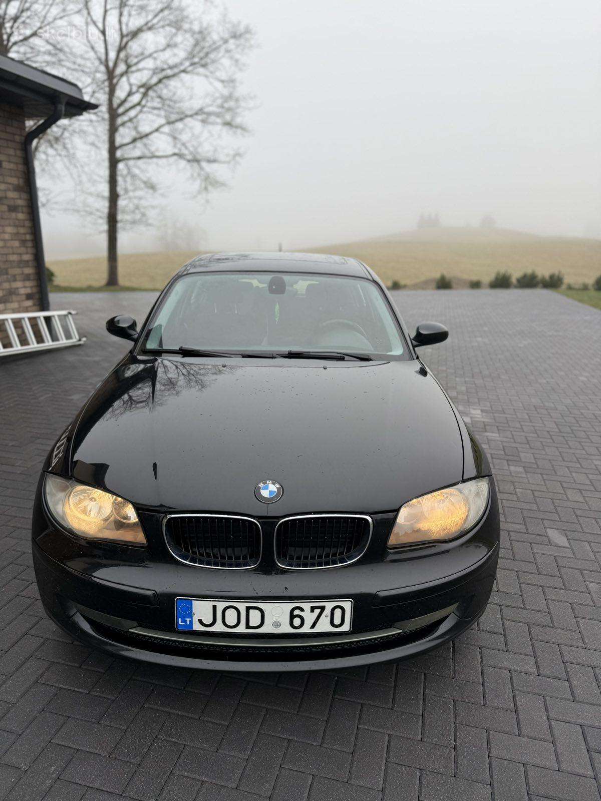 BMW 120, 2.0 l., hatchback