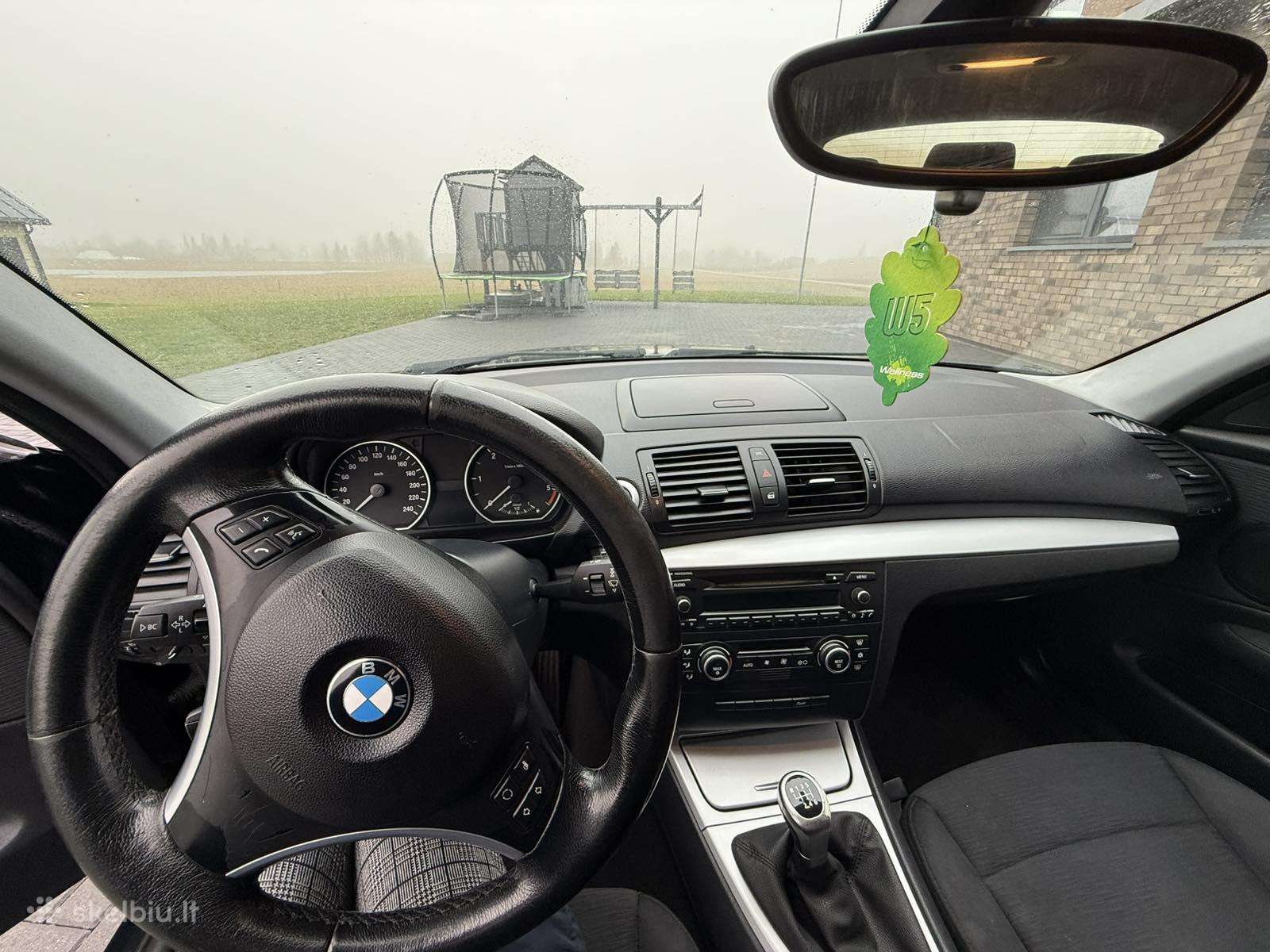 BMW 120, 2.0 l., hatchback
