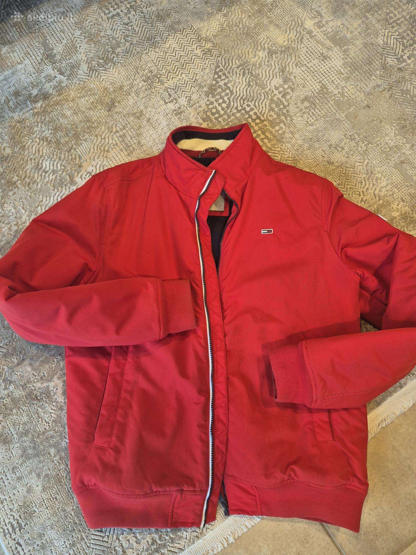 Beveik nauja Tommy Jeans striukė