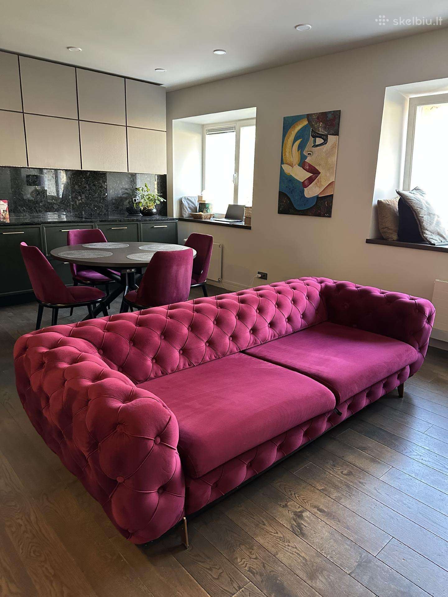 Ricco sofa ir 4 kėdės ir valgomasis stalas