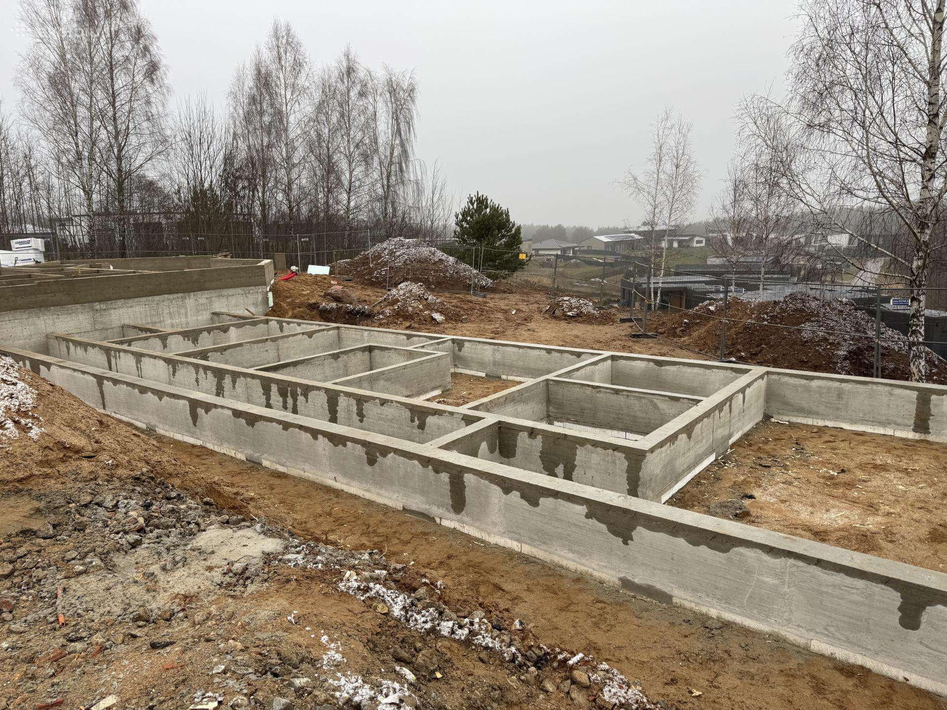 Betonavimas, pagalbiniai darbininkai, meistrai,