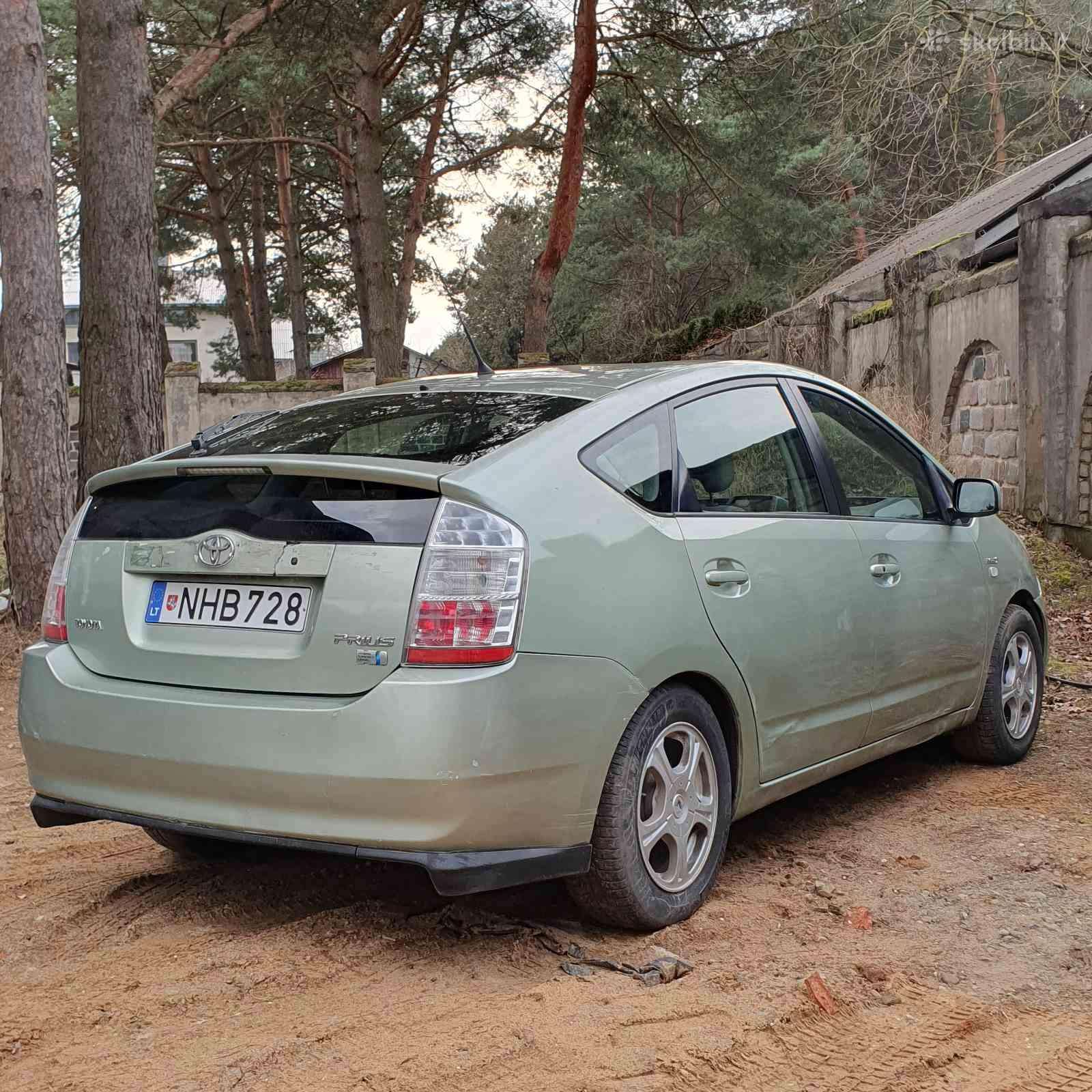 Toyota Prius, hatchback