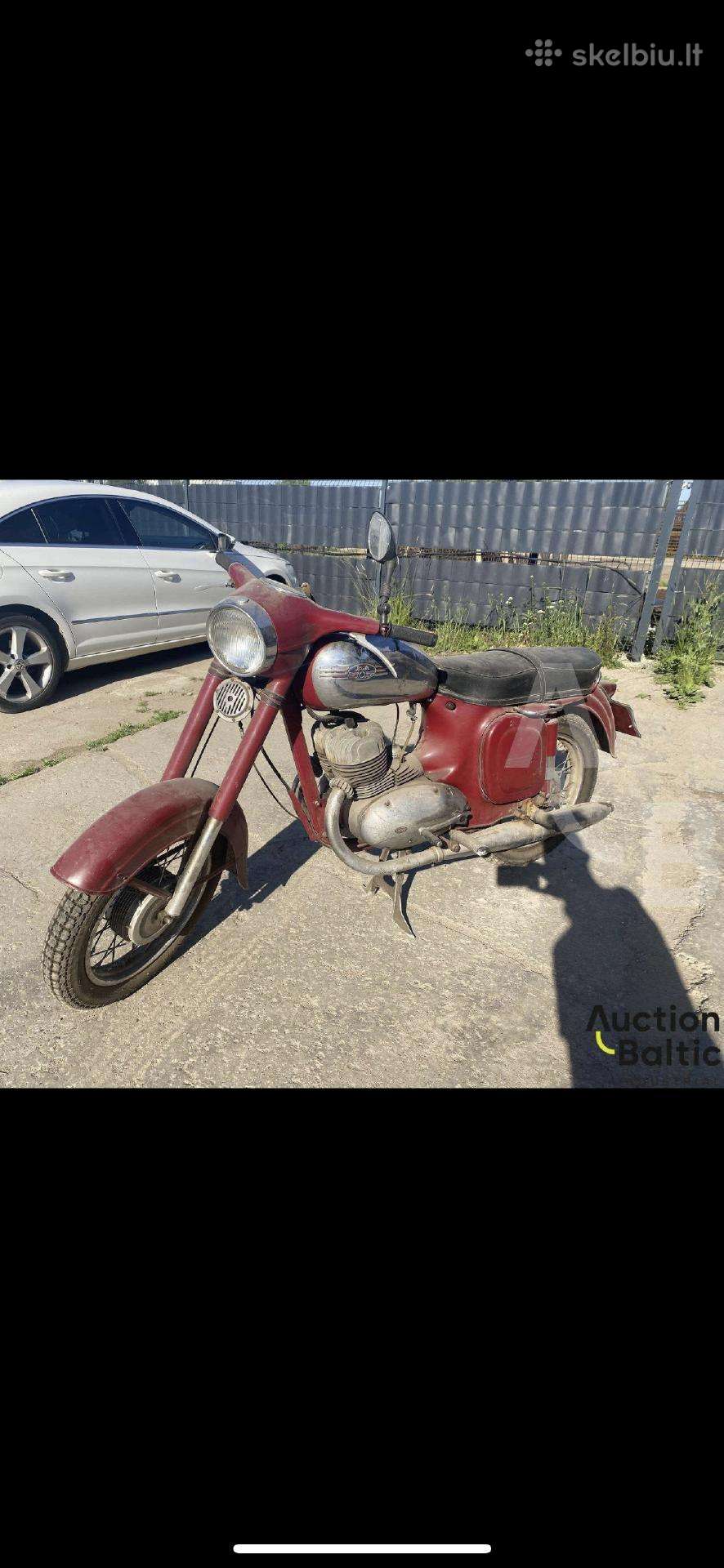 Perku motociklus bei dokumentus