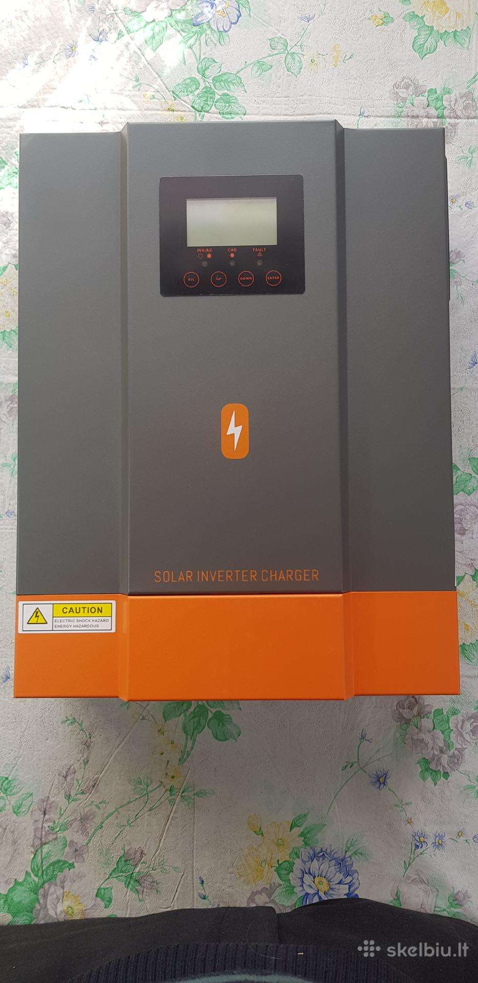 Hibridiniai inverteriai - krovėjai saulės elektrin