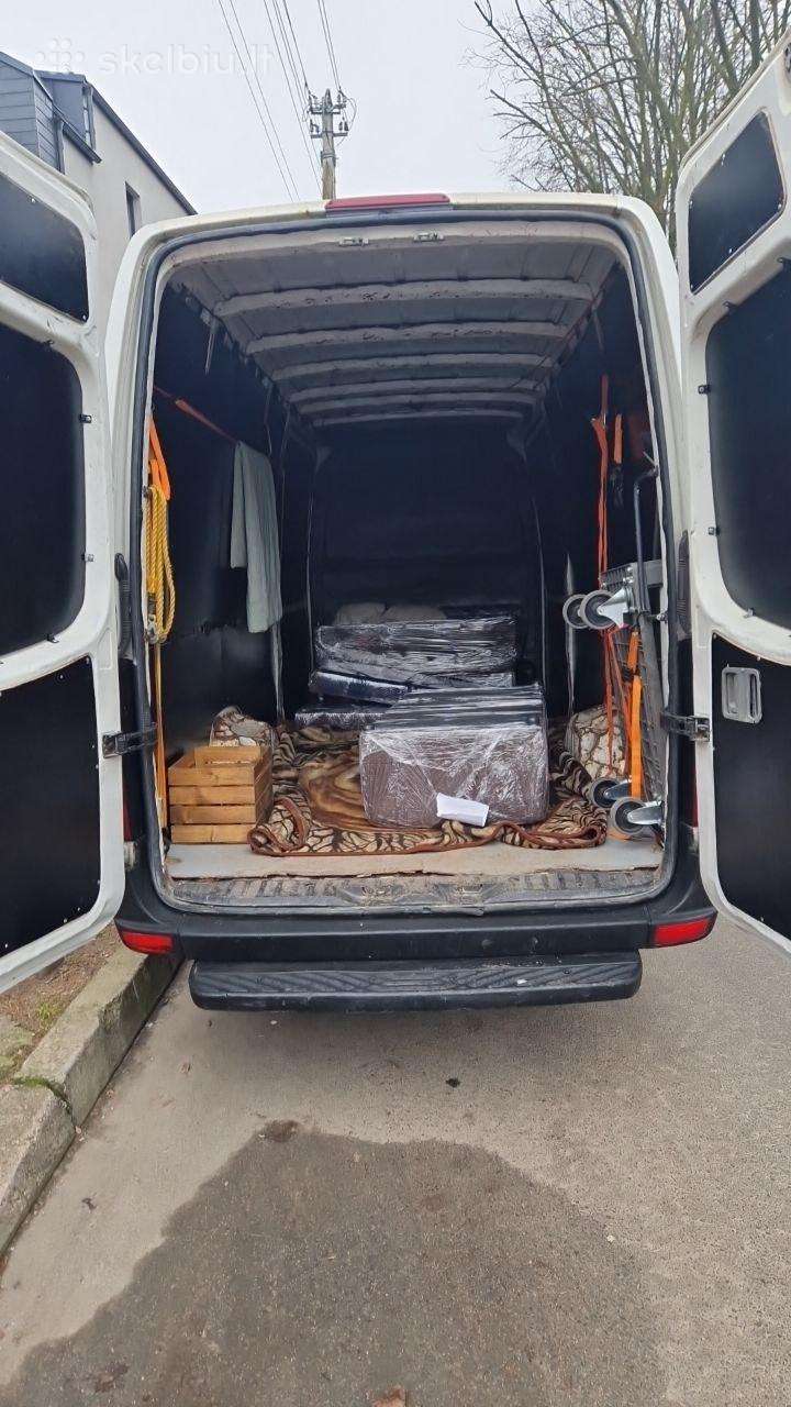 Perkraustymas-krovinių pervežimas