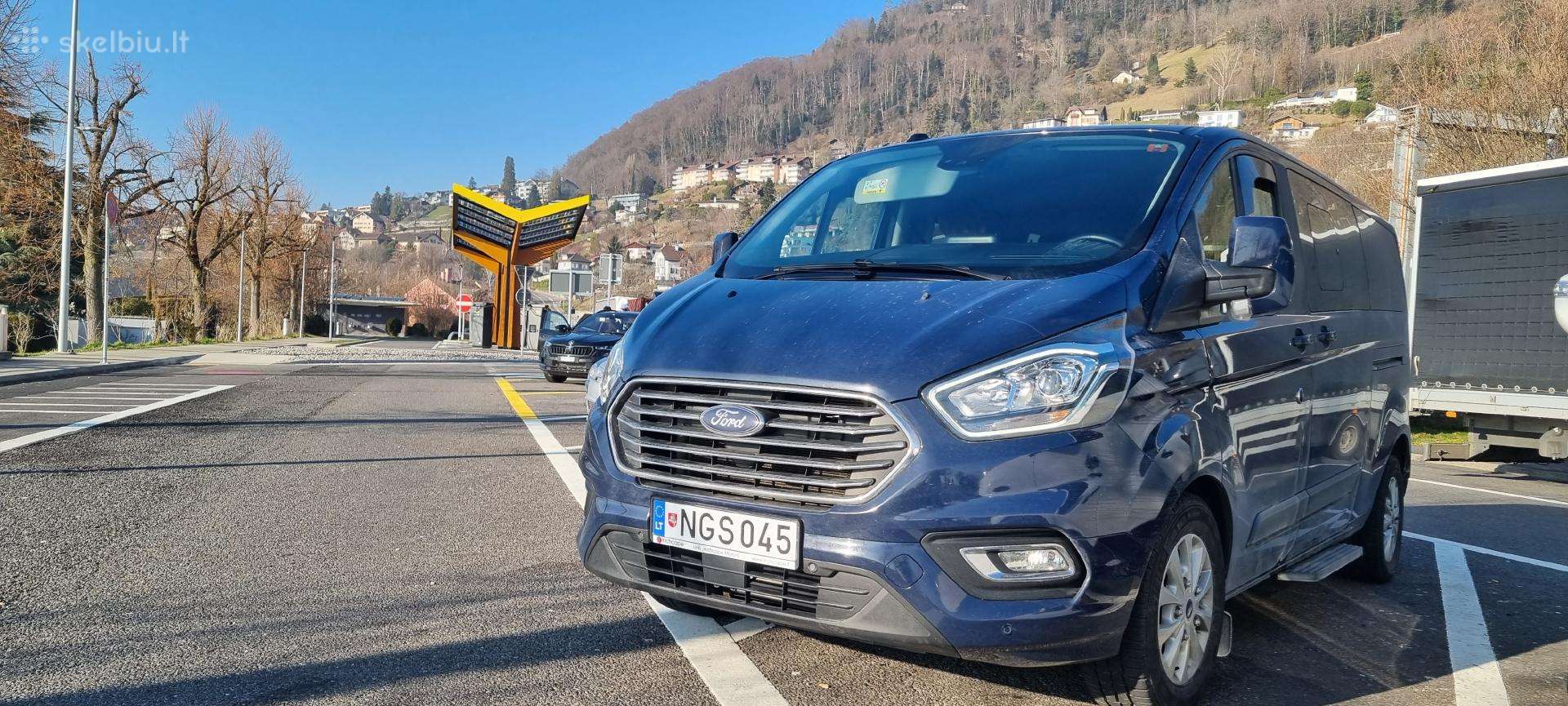 Ford Tourneo Custom, passenger minibus
