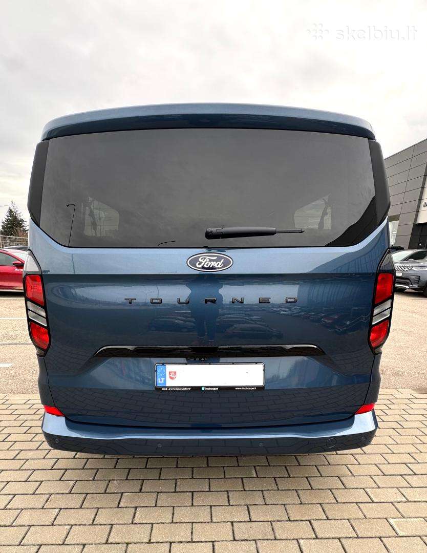 Ford Tourneo Custom, passenger minibus