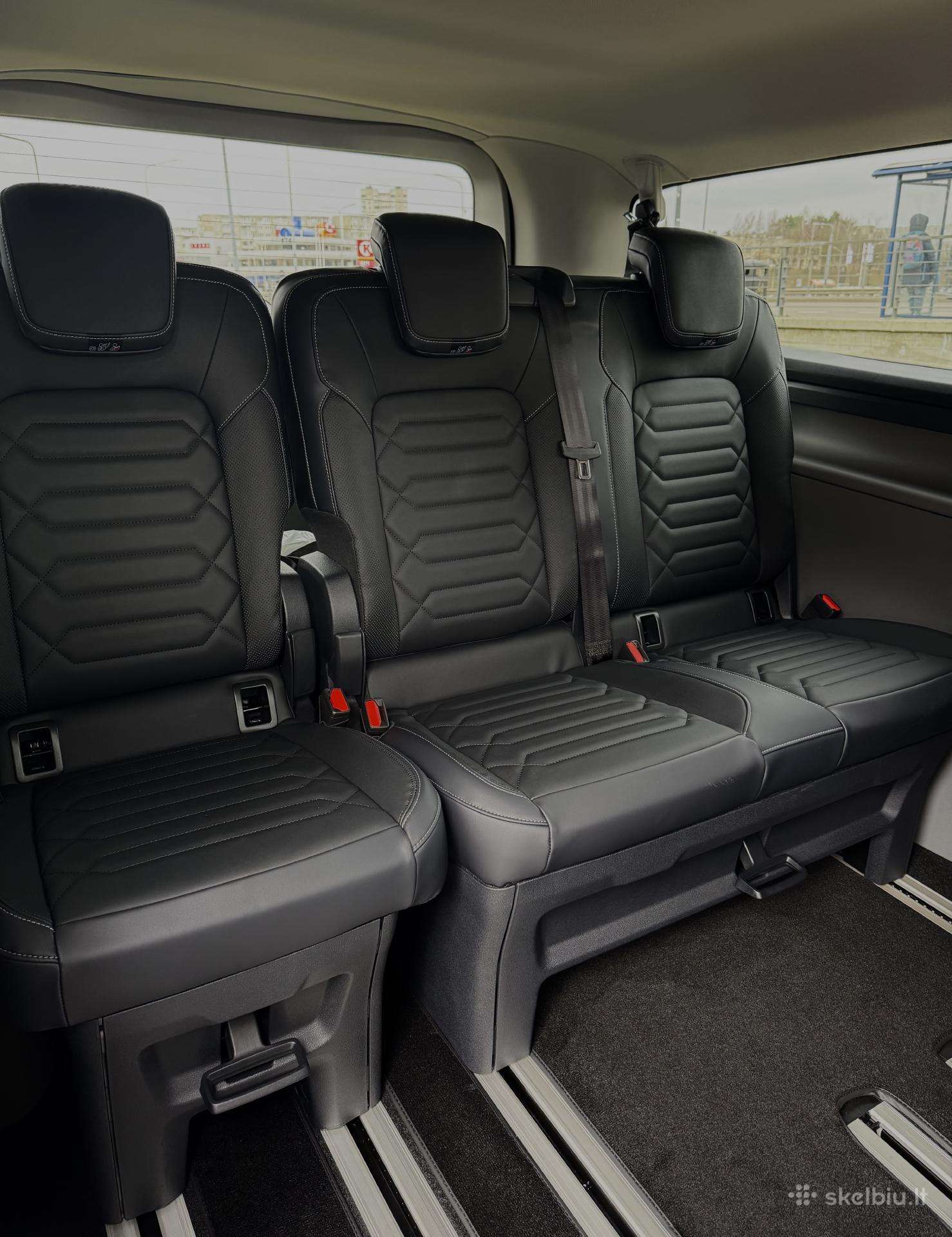 Ford Tourneo Custom, passenger minibus