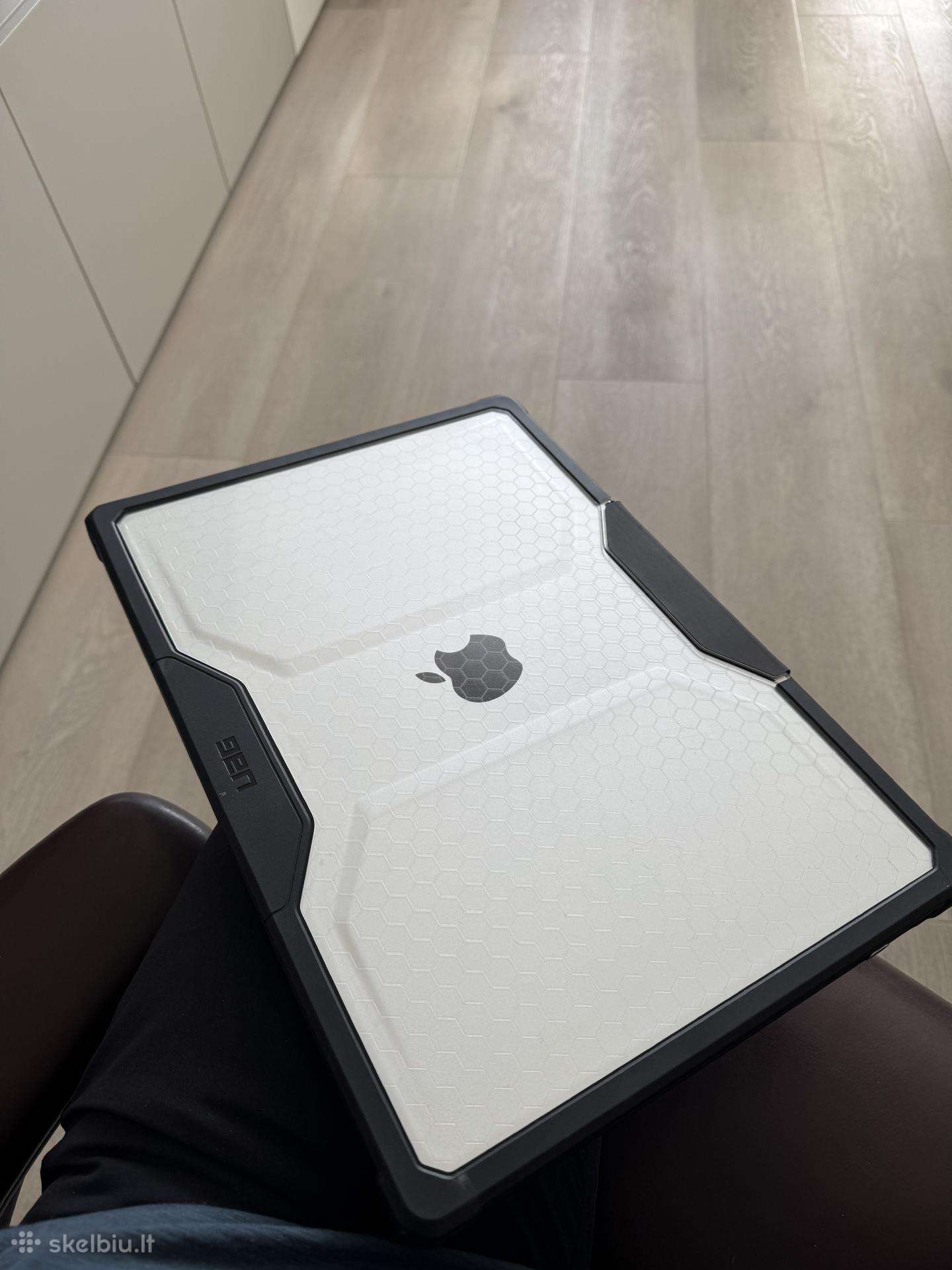 MacBook pro m3 max 1tb 48gb sidabrinis