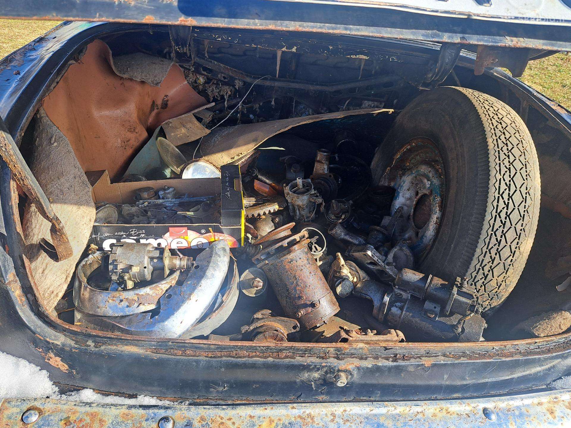 GAZ 21, 2.5 l., Седан