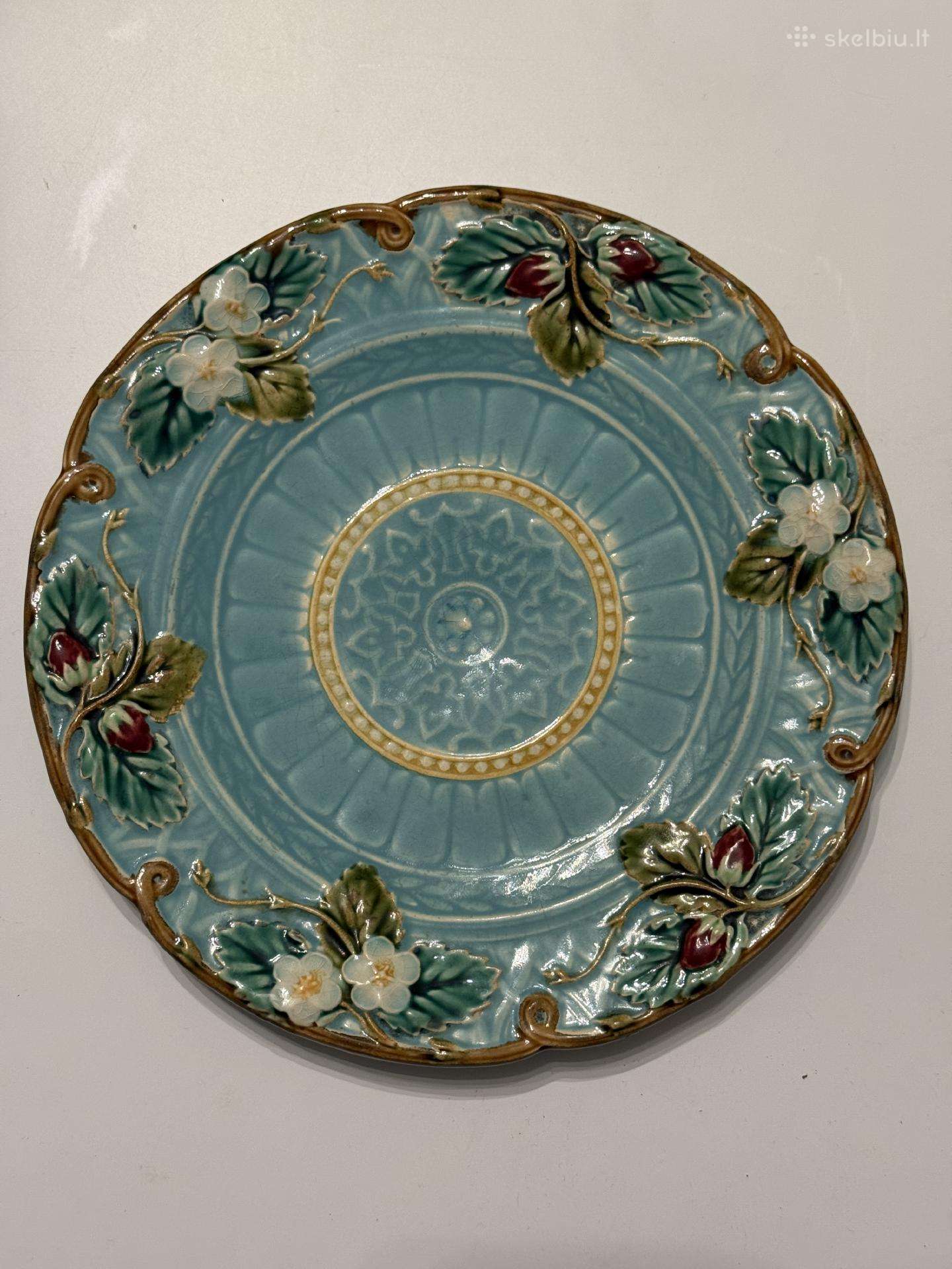 Unikali antikvarinė Sarreguemines Majolica lėkštė