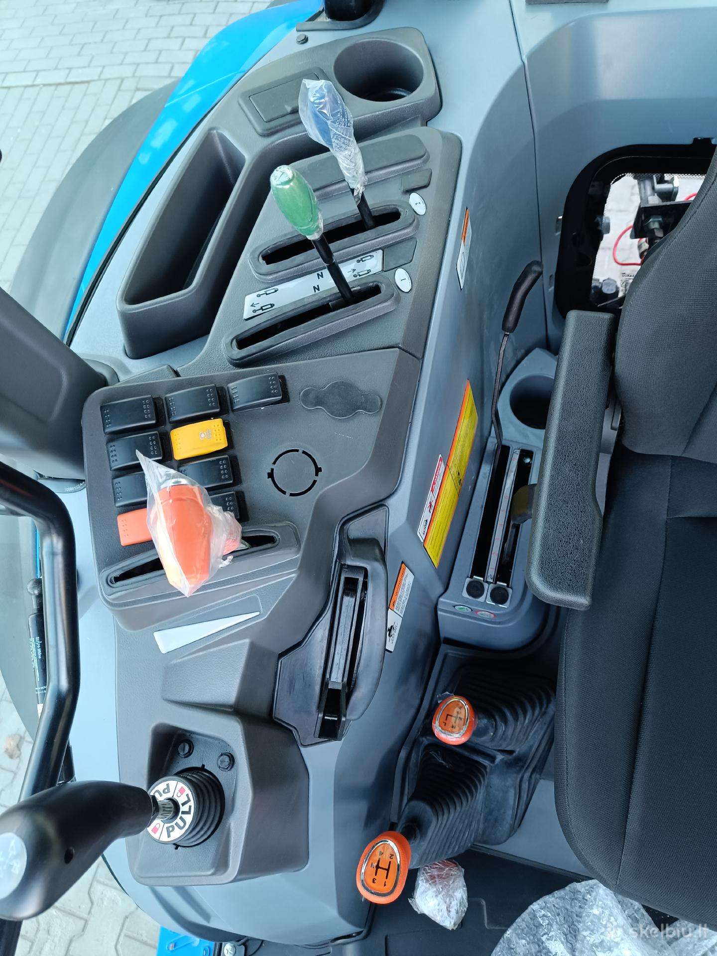 Solis S90 SHUTTLE XL, tractors
