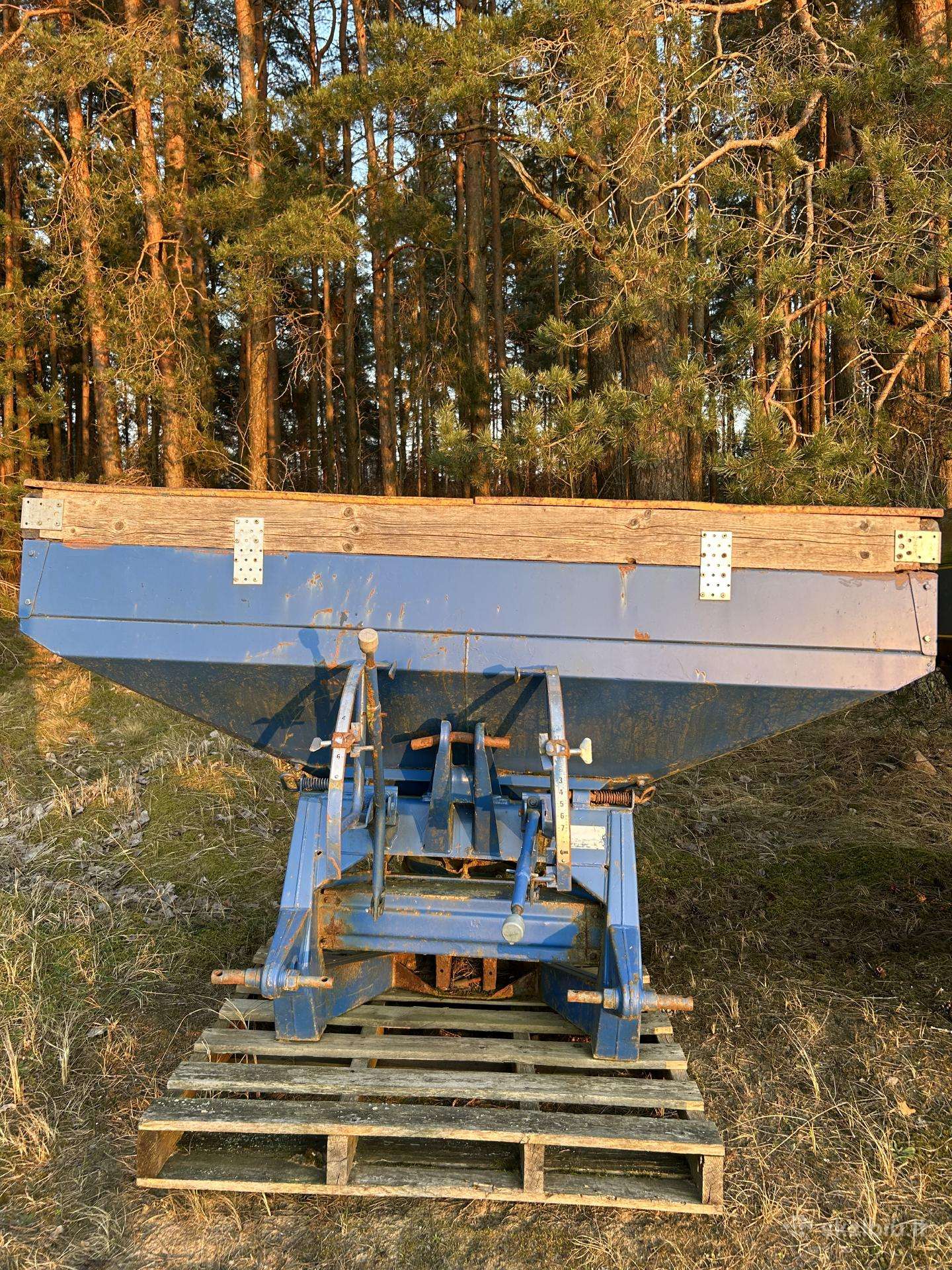 -Kita-, seeders, planters