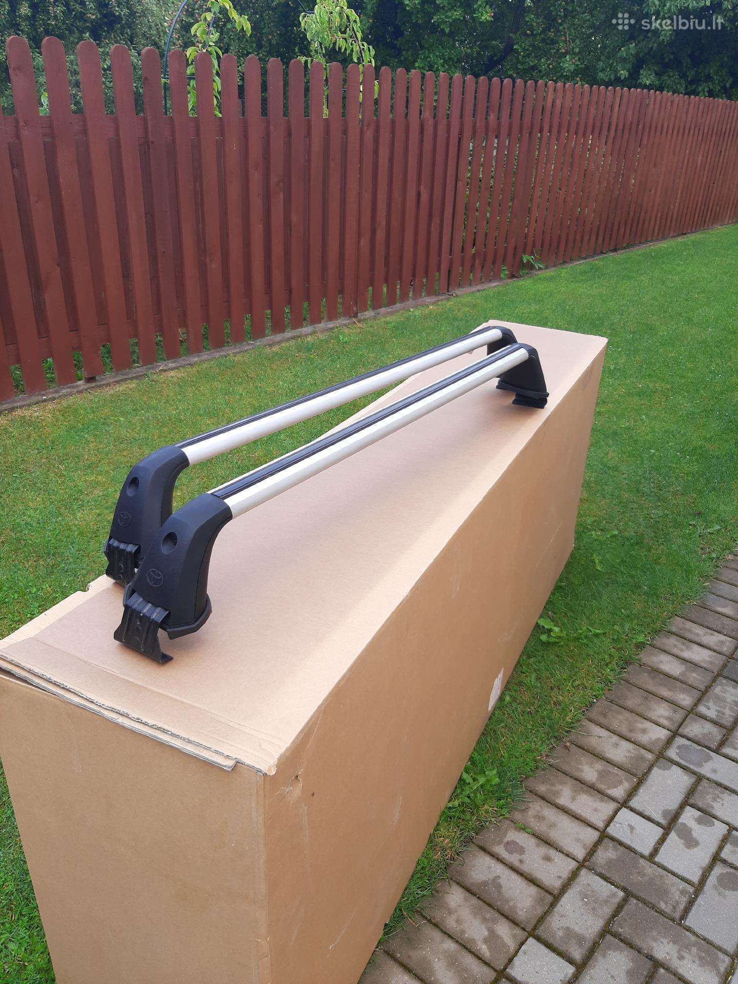 Automobilio bagažinės strypai