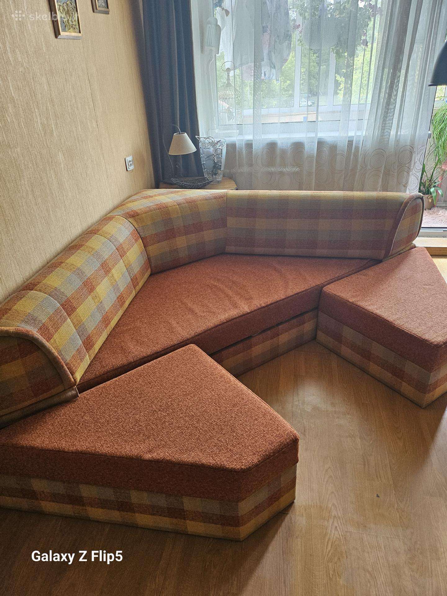 Parduodu miegamą sofą kampą