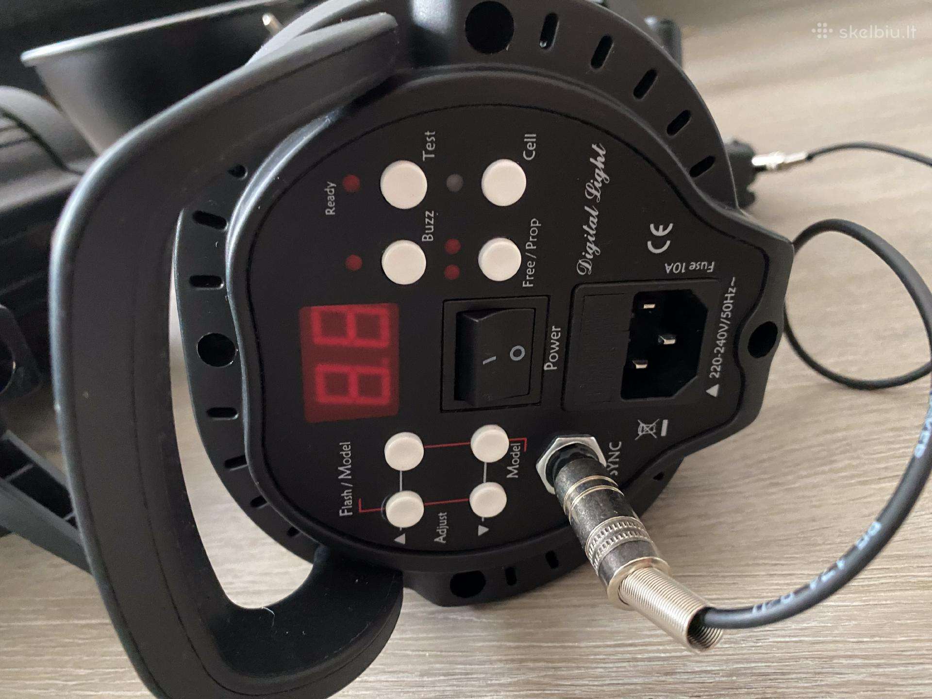 Foto blykstė studijinis apšvietimas Quantum R 600