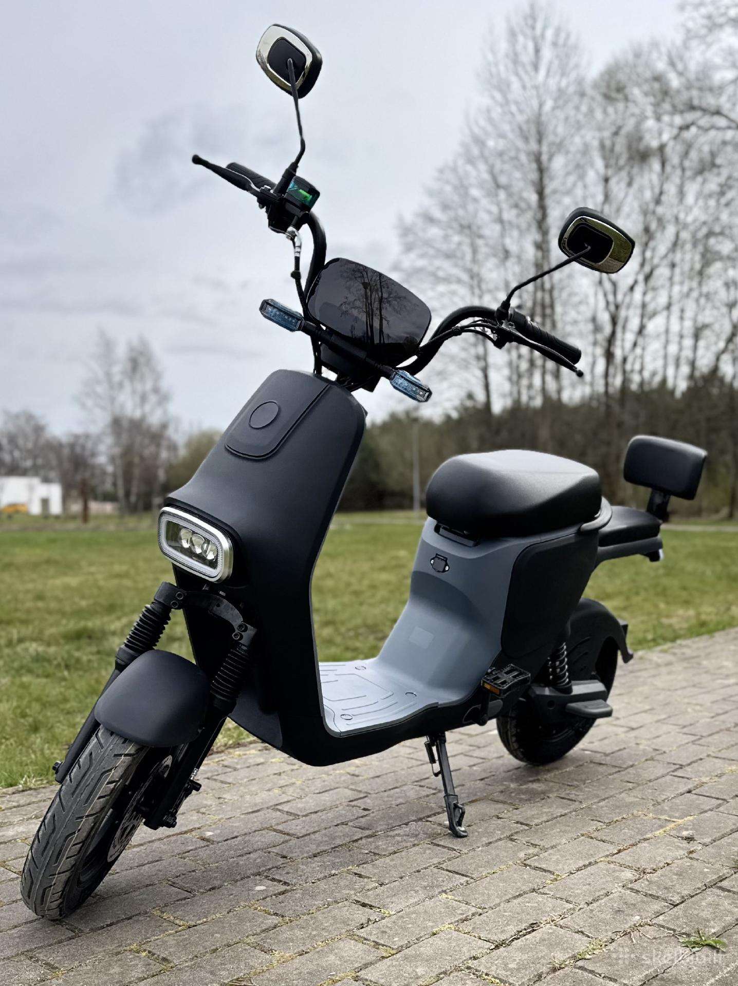 -Kita- -kita-, scooters / mopeds