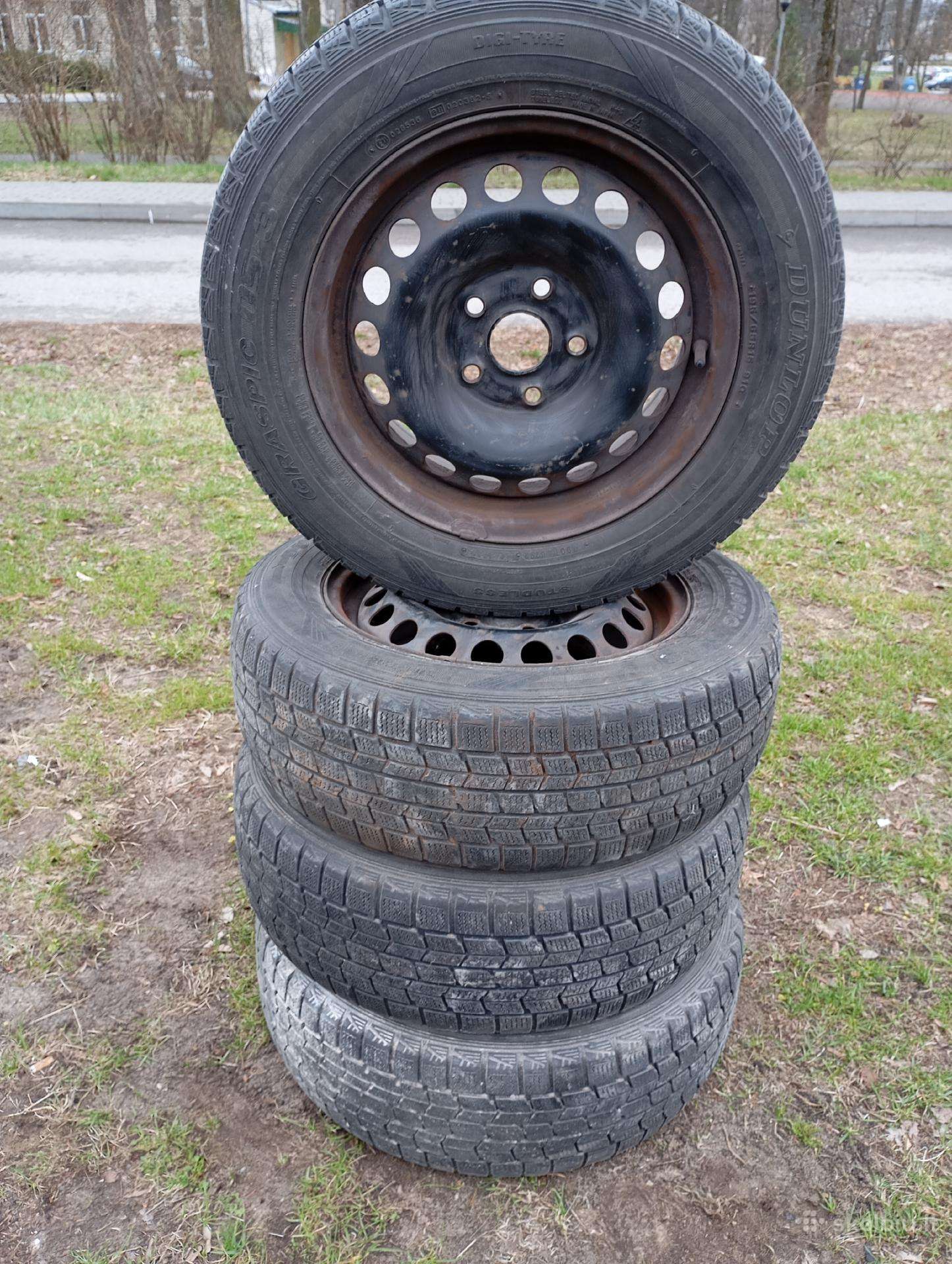 4 vnt nuo skoda oktavia