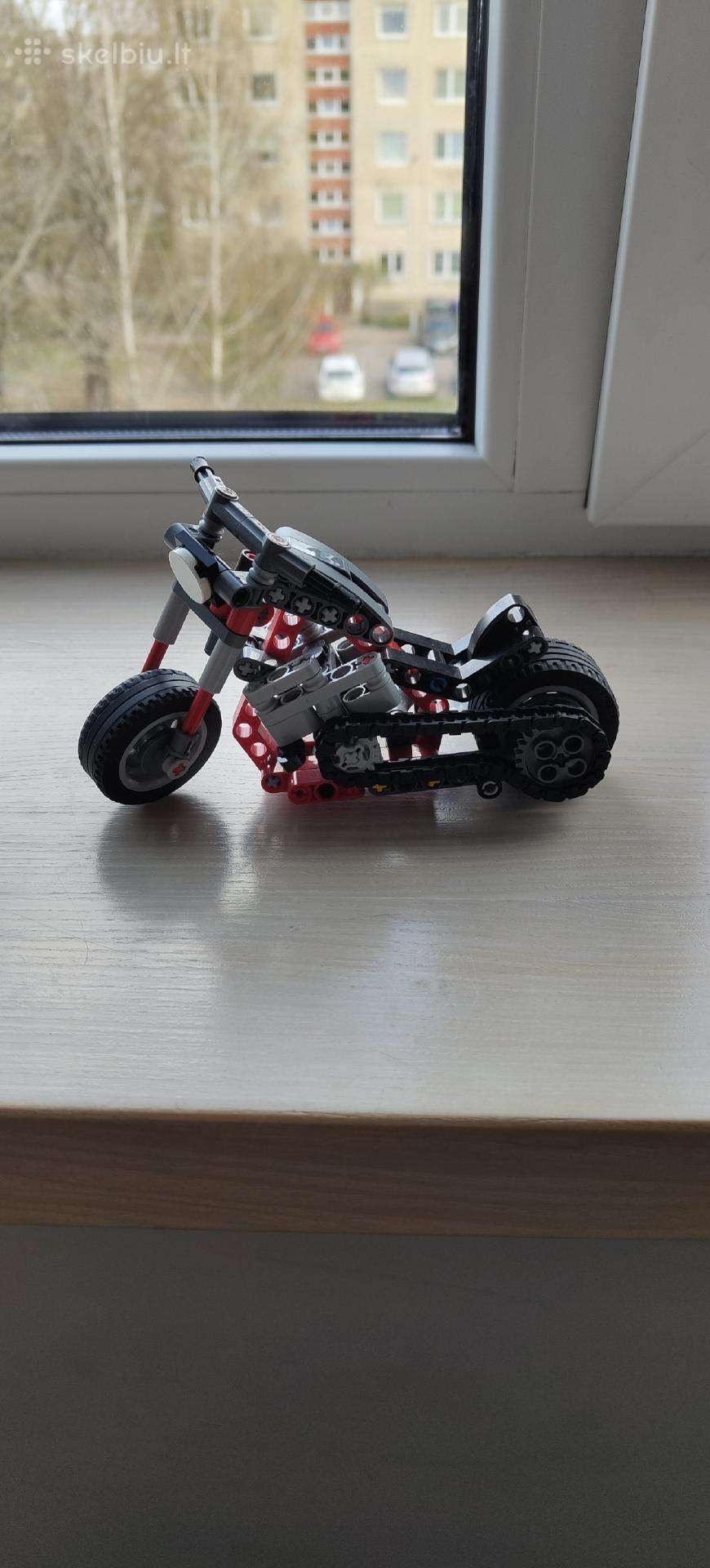 Lego Technic Motociklas #42132