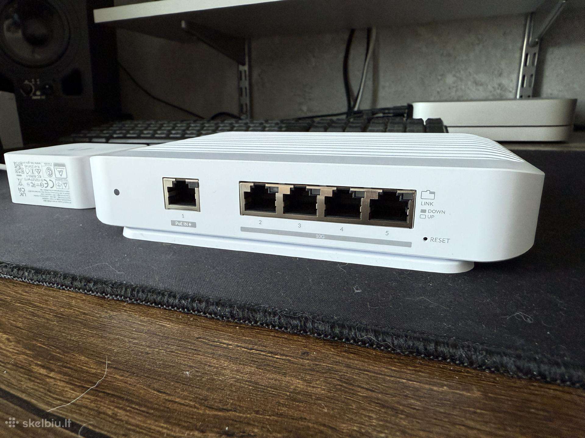 Unifi Flex 10 Gbe switchas