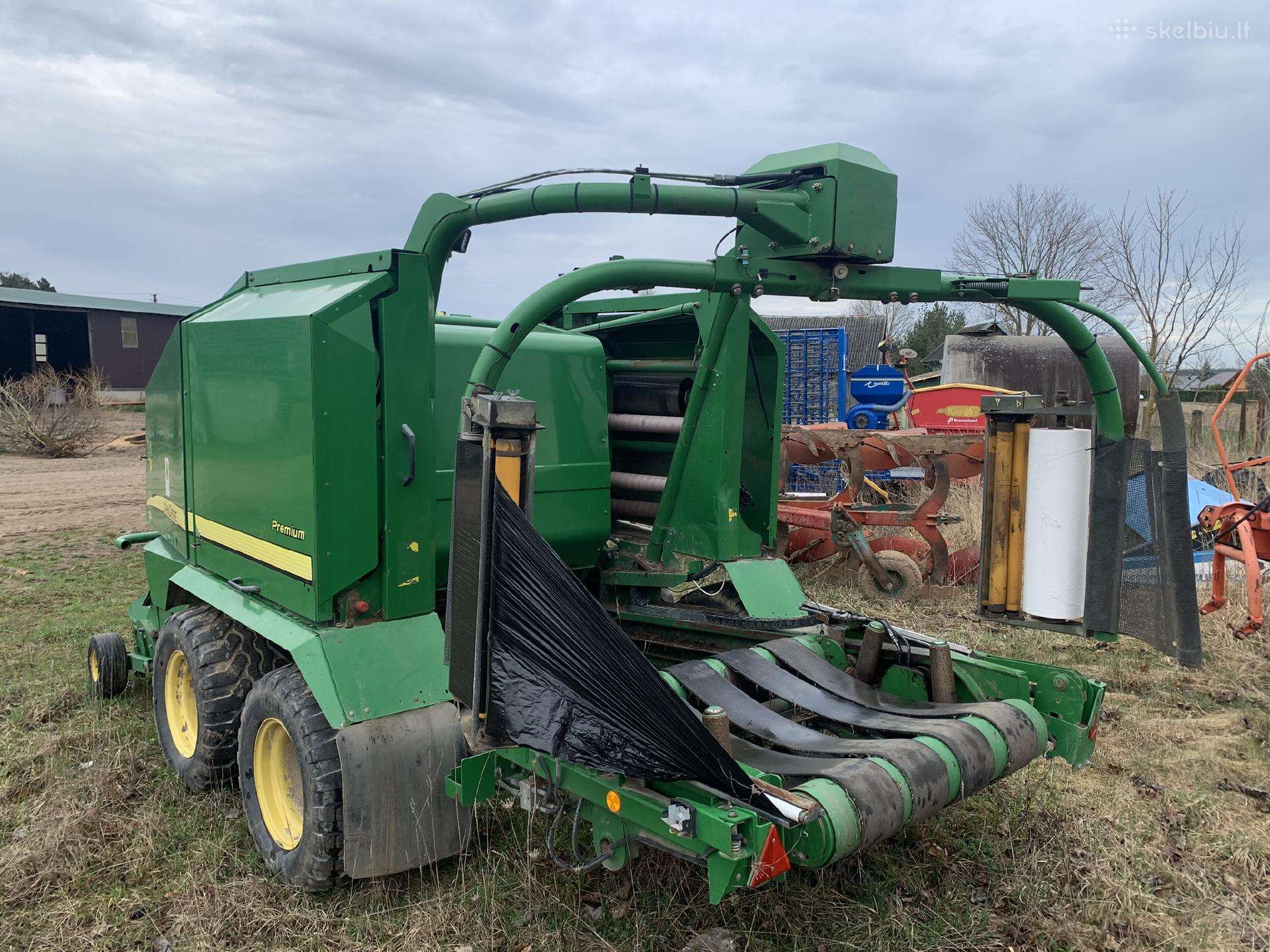 John Deere 744 Premium, presai