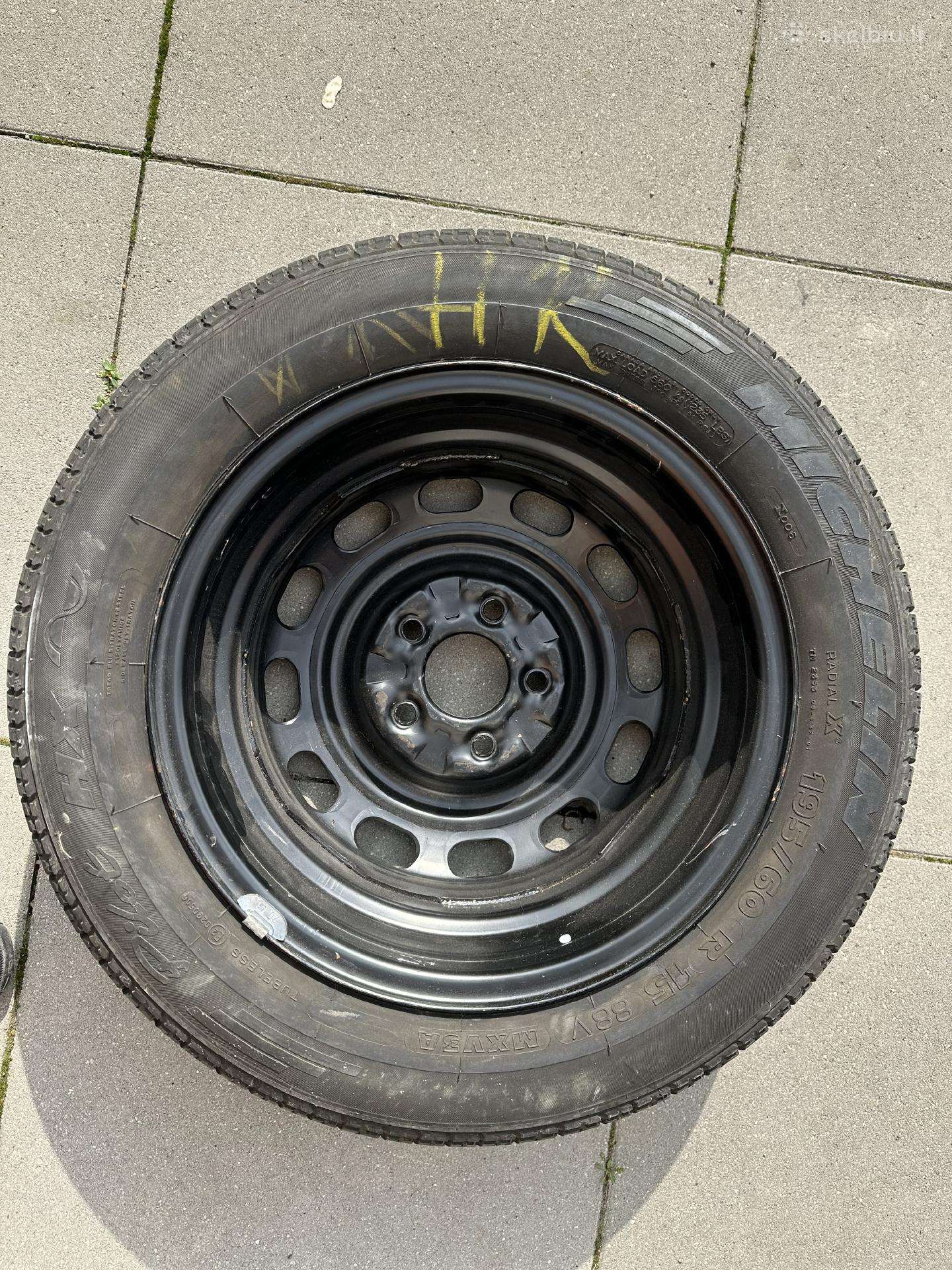 Michelin 195/60 R15 88v su ratlankiu Šiauliuose