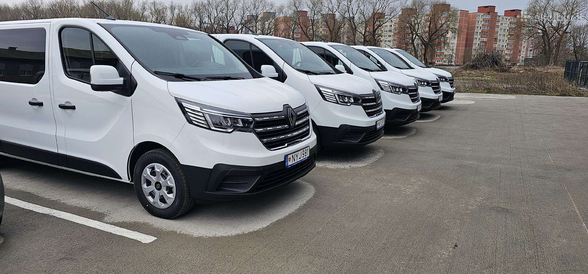 Renault Trafic, passenger minibus