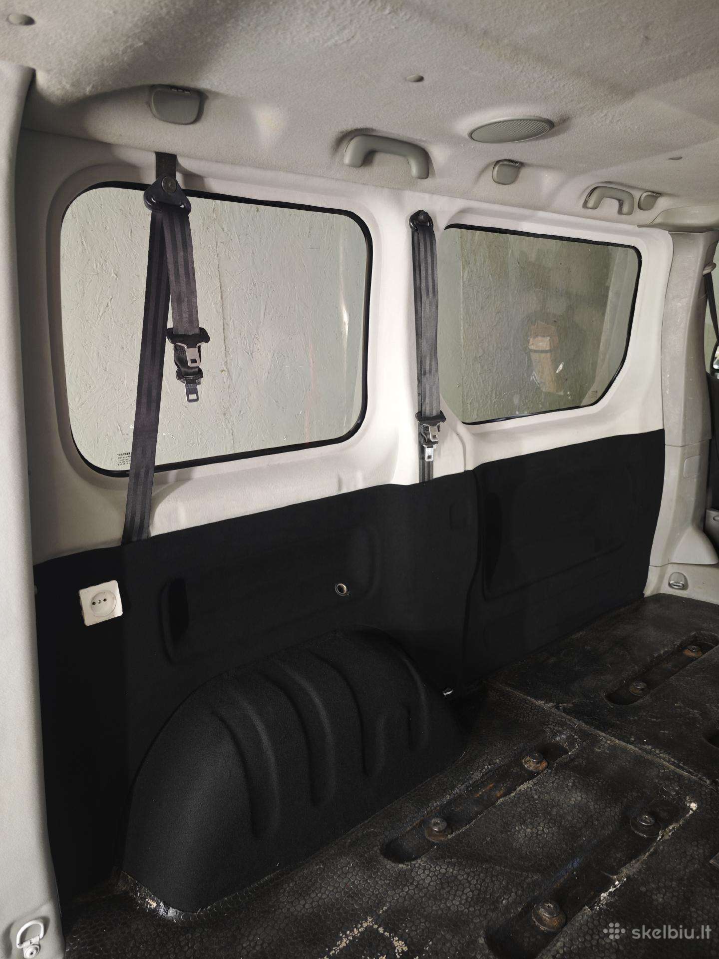 Auto sedynių, lubų, apmušalų persiuvimas