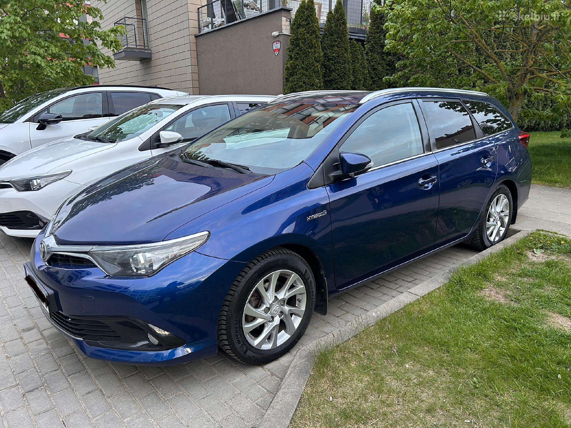 Toyota Auris, universalas