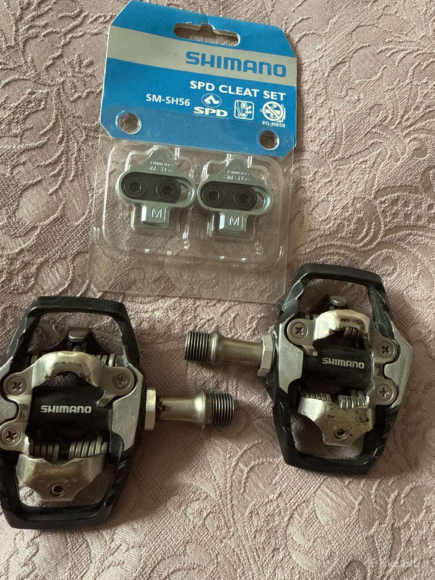 Prisegami dviračio pedalai Shimano