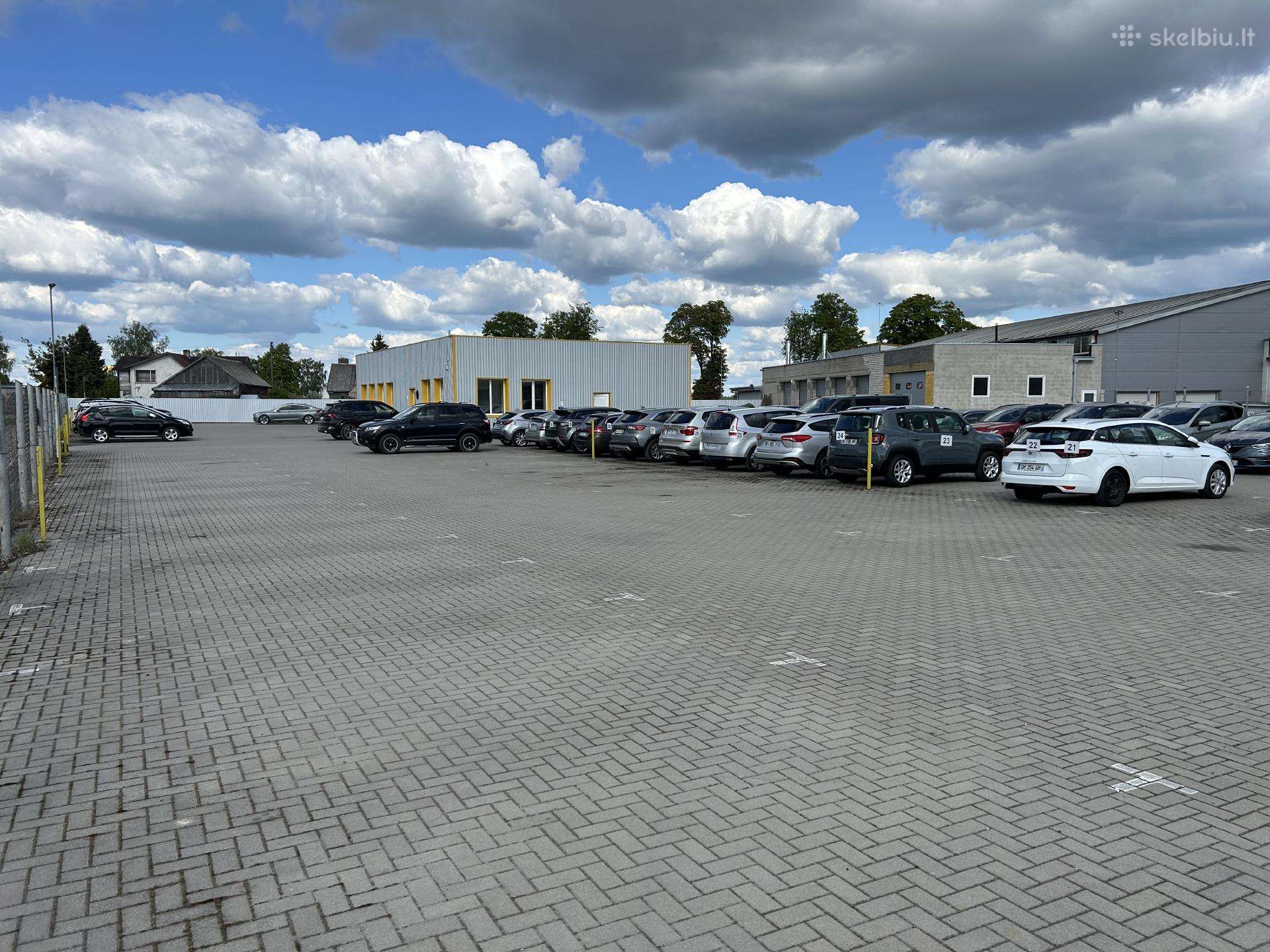 Išnuomojama automobilių aikštelė.